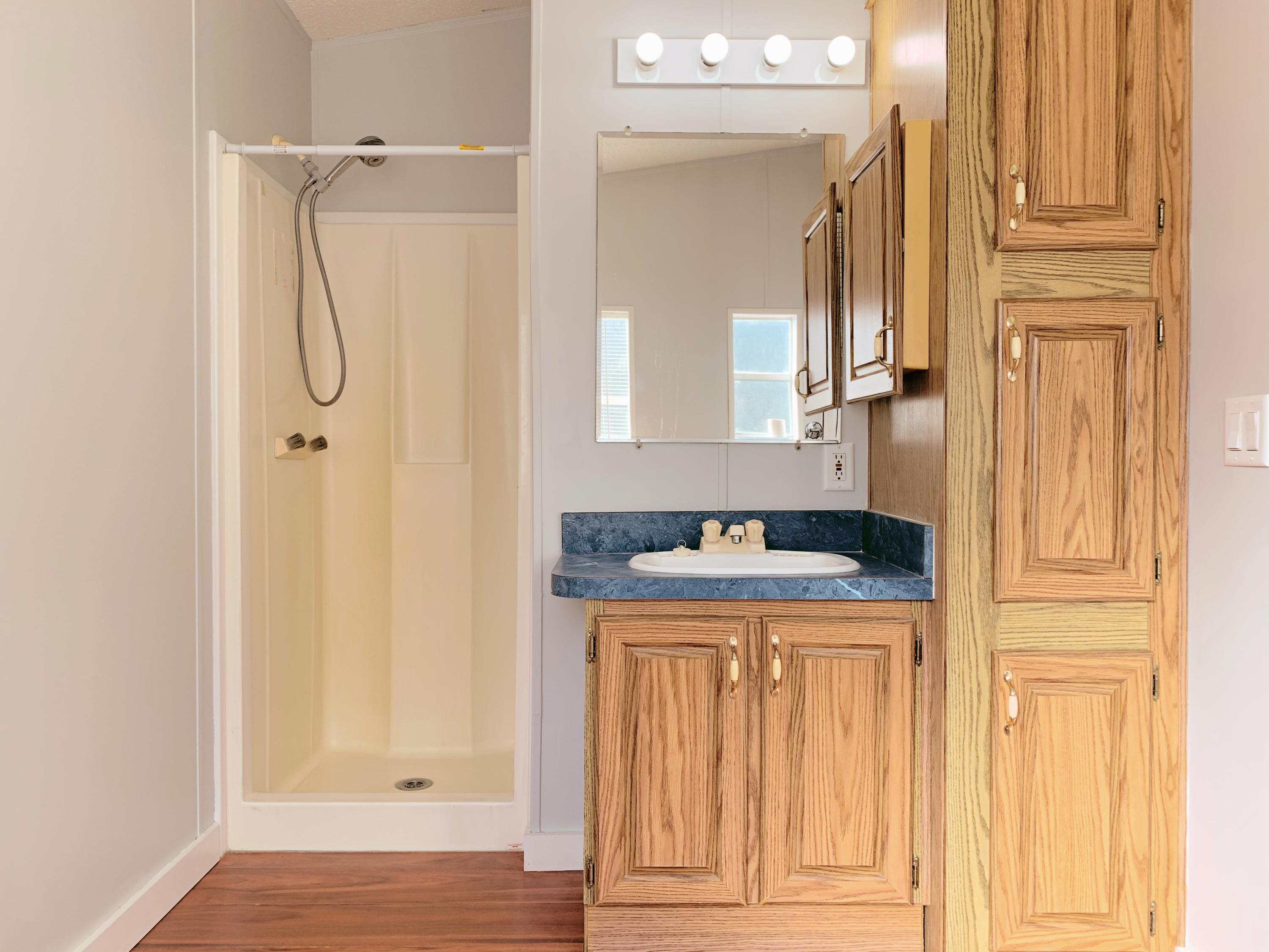 OAKWOOD LAKES ESTATES - Residential