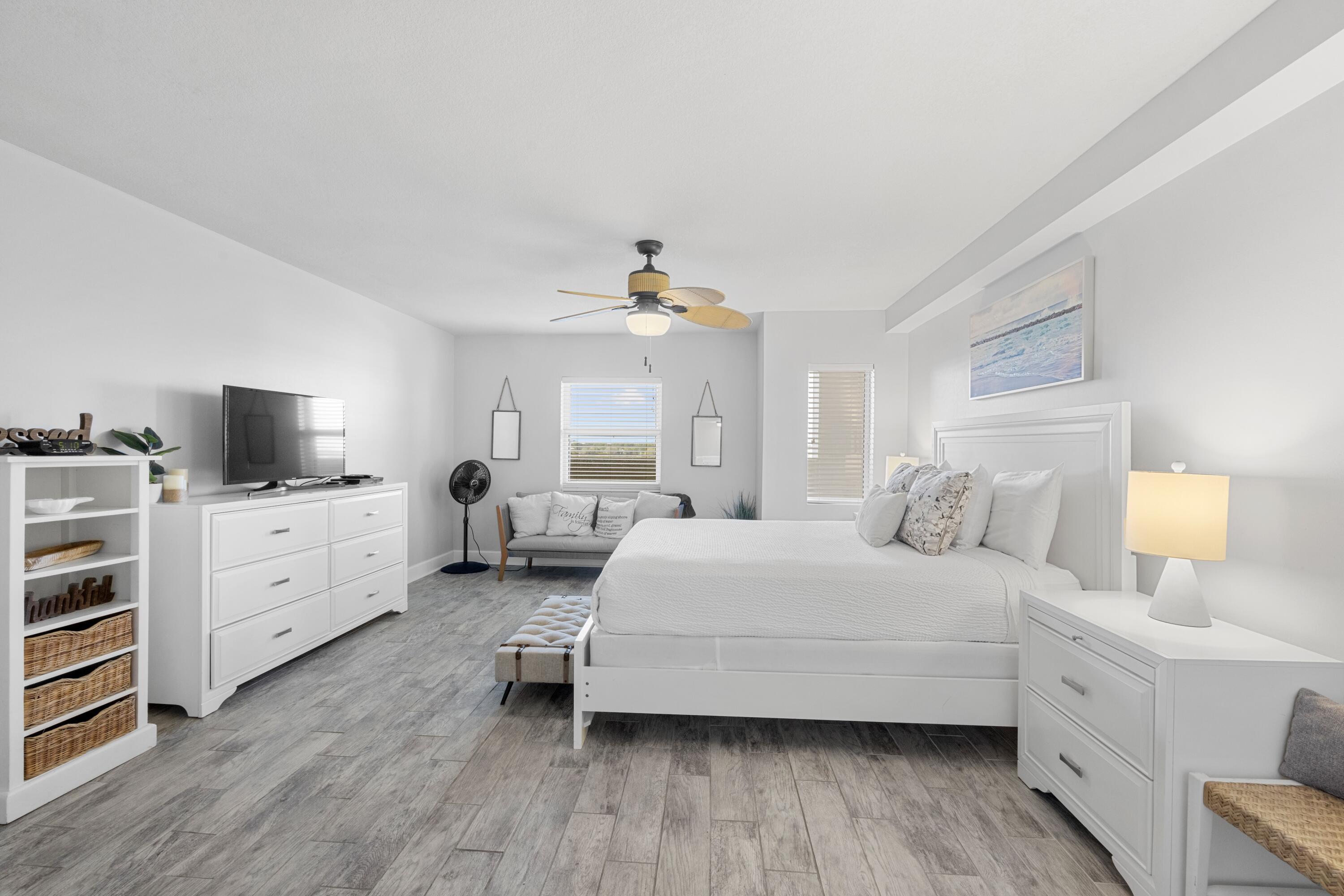 PELICAN ISLE - Residential