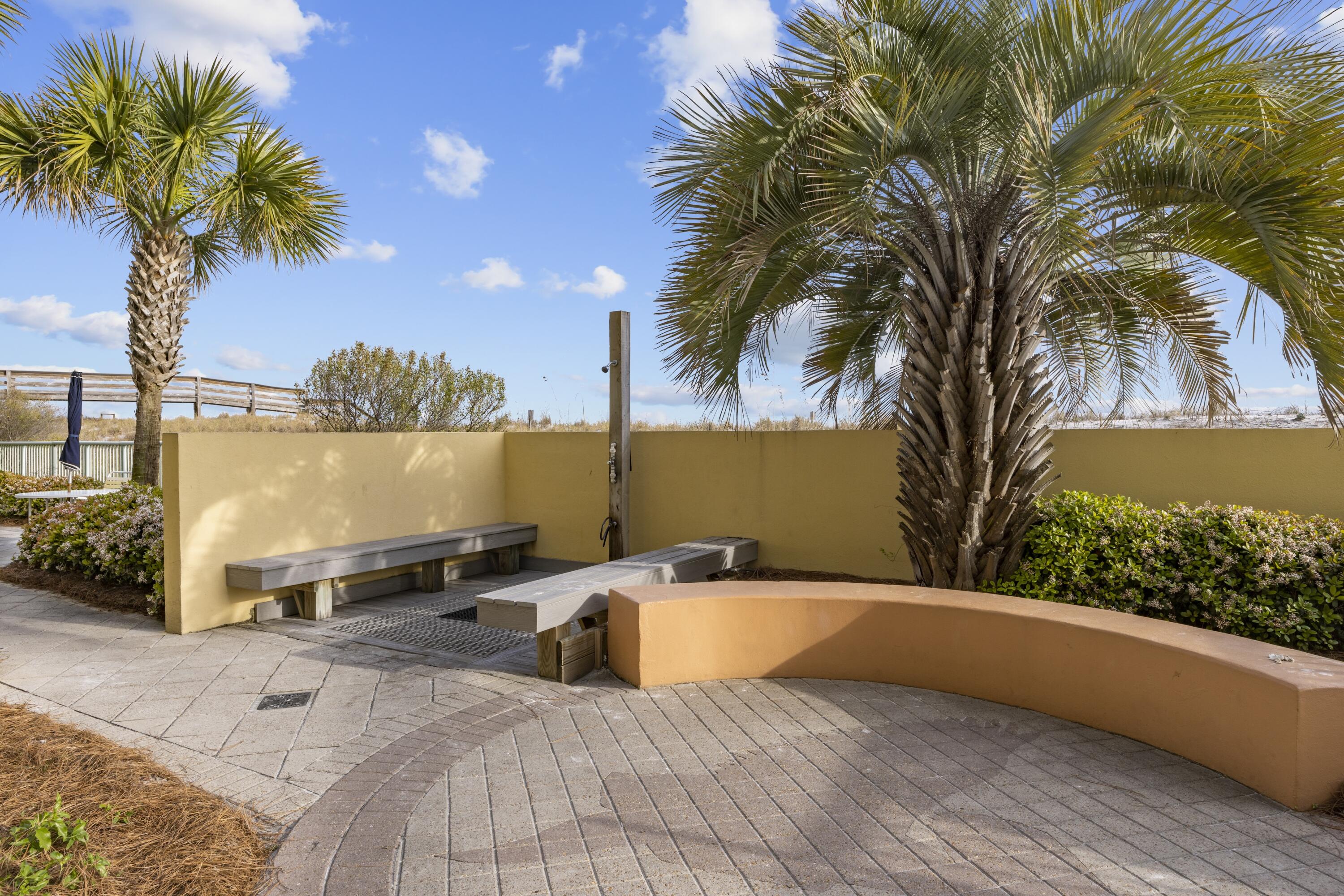 PELICAN ISLE - Residential