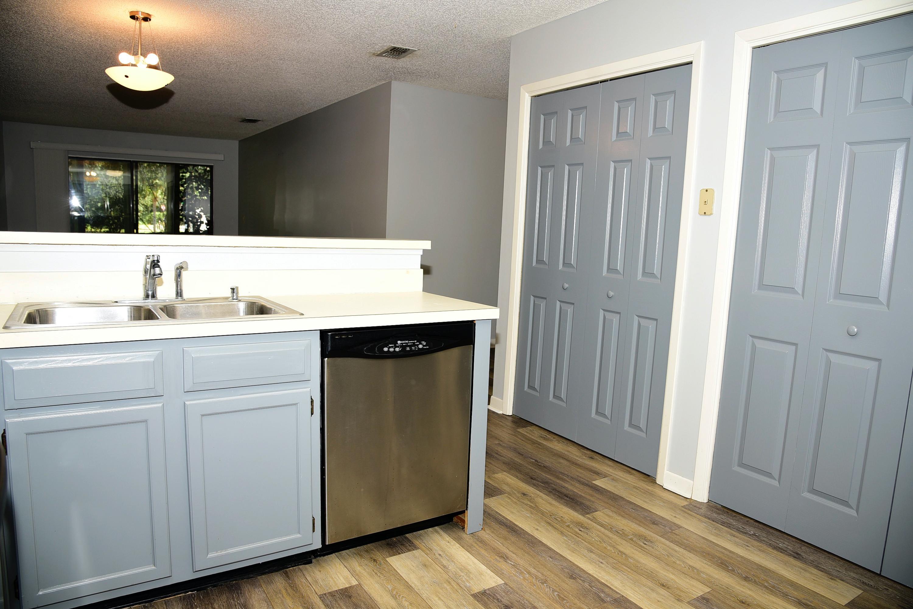 GARDEN OAKS CONDO - Residential Lease