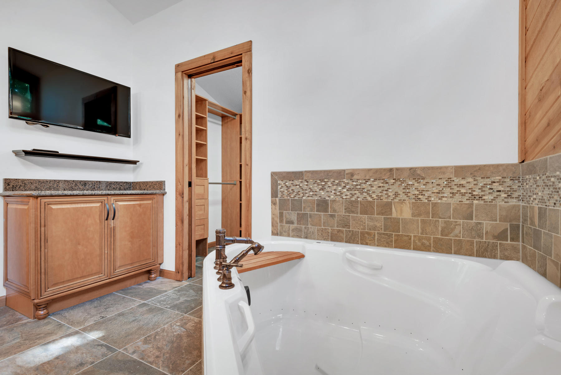 LIDO VILLAGE - Residential