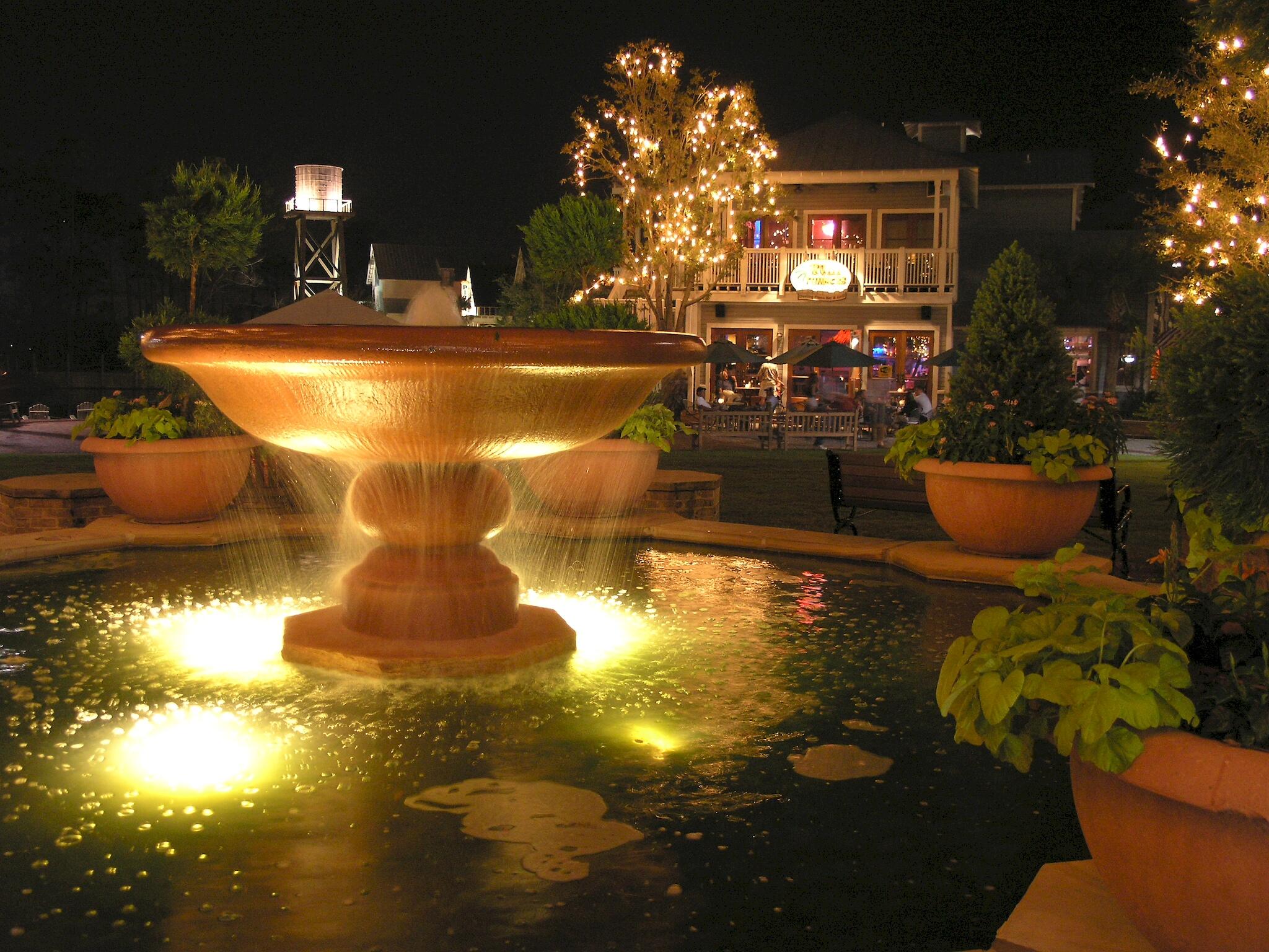 BUNGALOS AT SANDESTIN - Residential