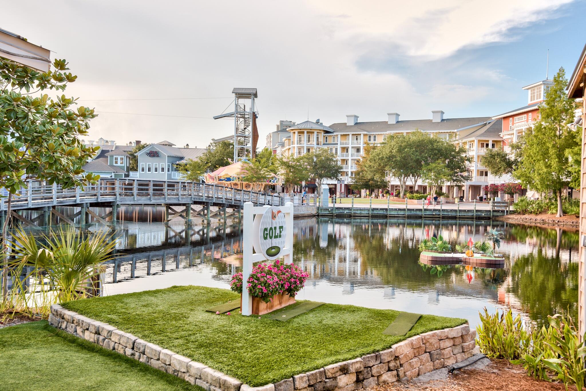 BUNGALOS AT SANDESTIN - Residential