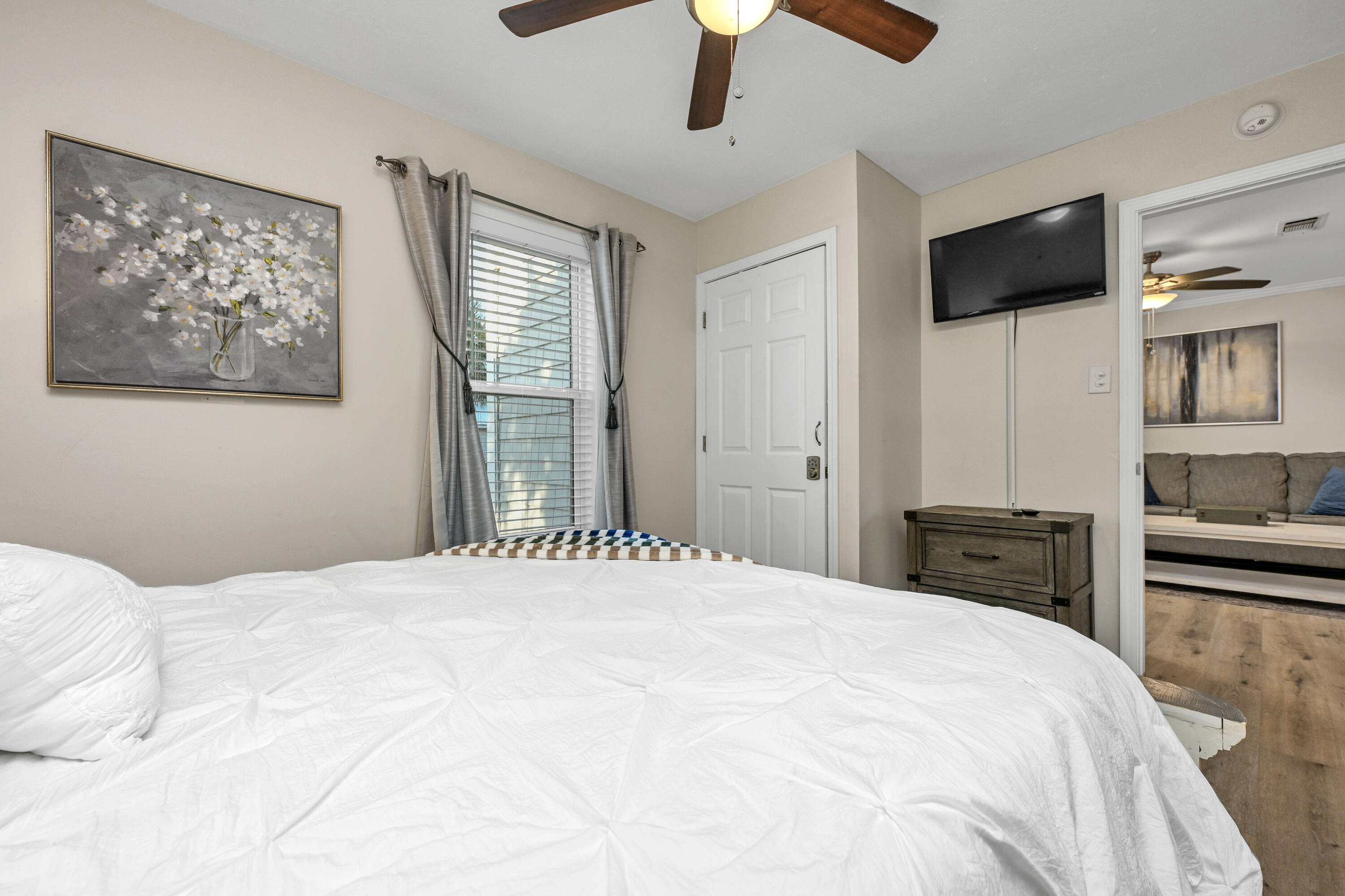 HERMITAGE CONDOMINIUM - Residential