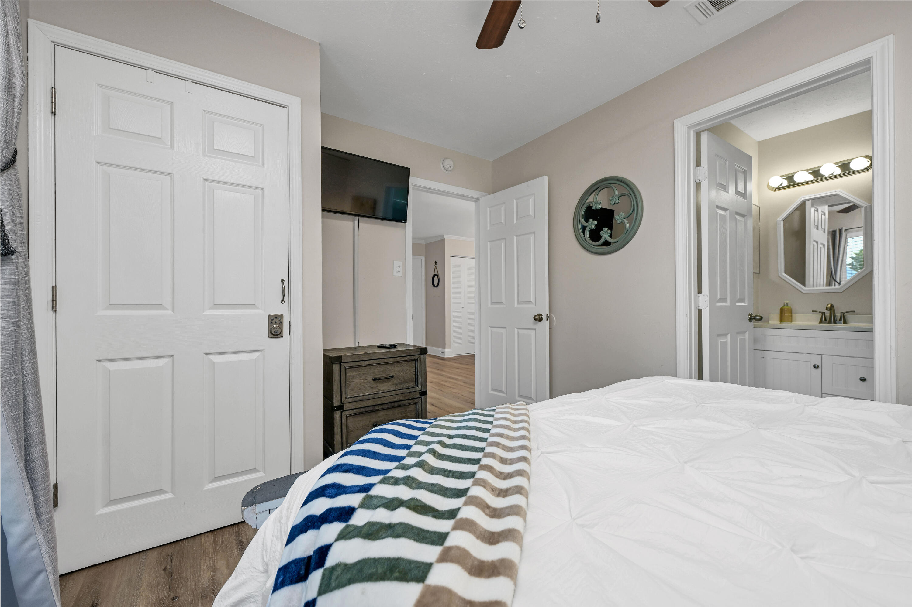 HERMITAGE CONDOMINIUM - Residential