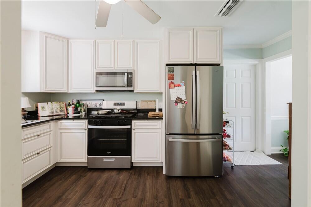 THE NICEVILLE PINES LOT 20 BLK 1 - Residential