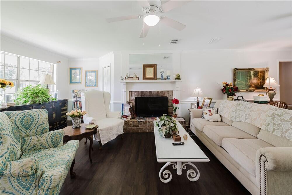 THE NICEVILLE PINES LOT 20 BLK 1 - Residential