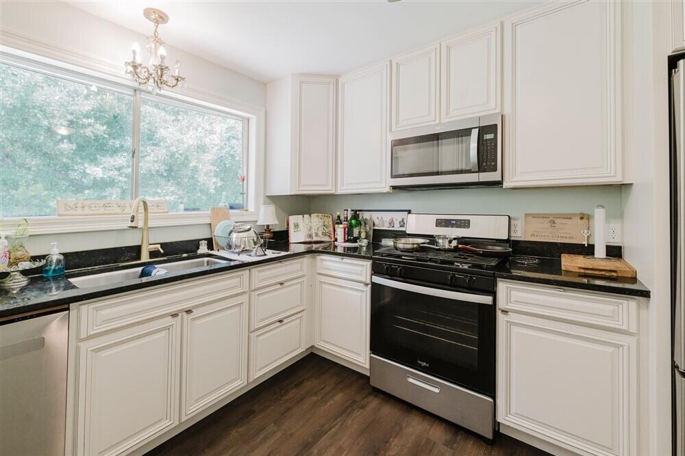 THE NICEVILLE PINES LOT 20 BLK 1 - Residential