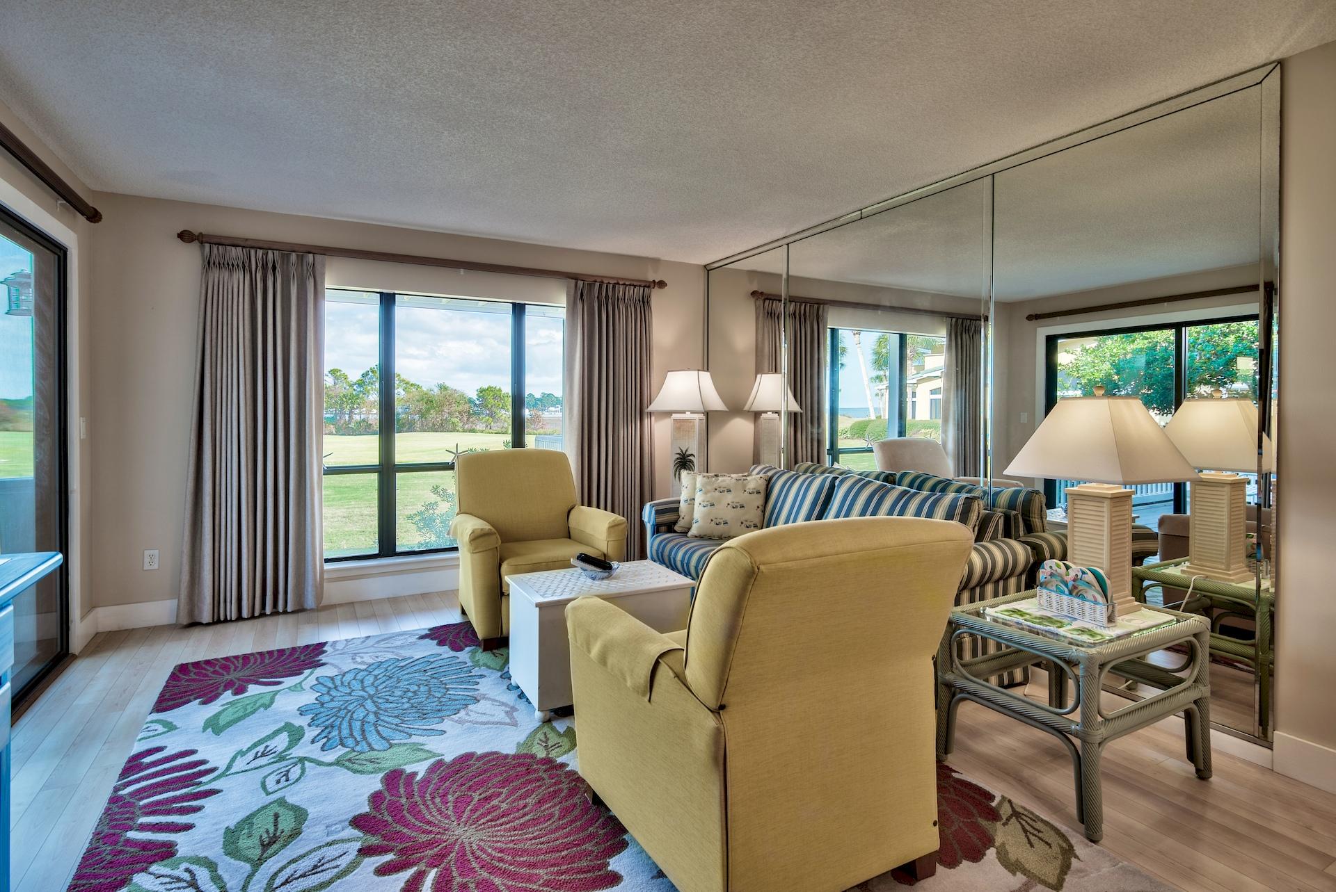 HARBOUR POINT CONDO - Residential