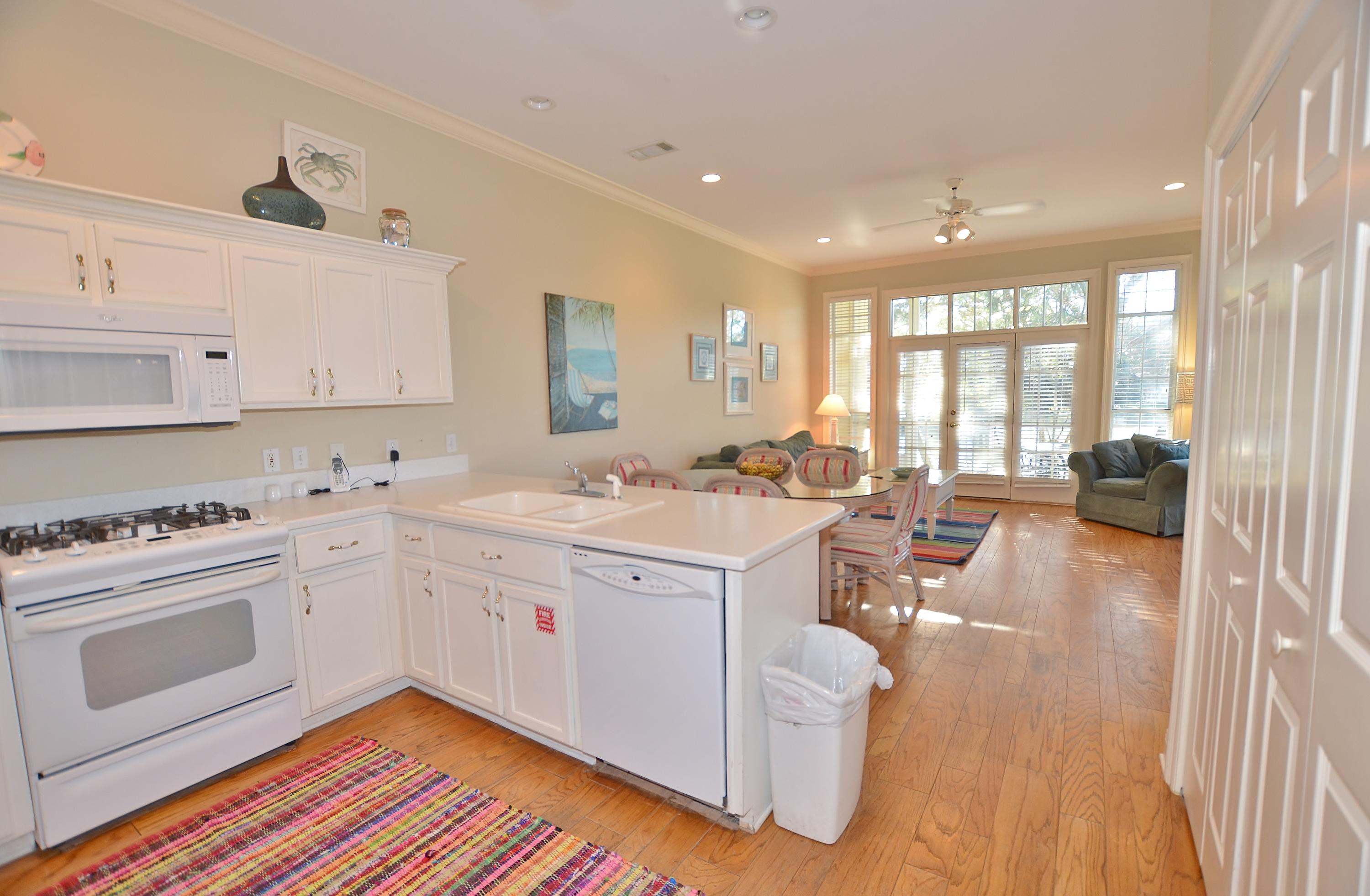VANTAGE POINTE - Residential Lease