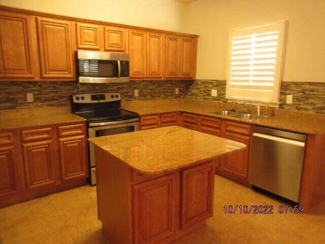 MERIDIAN SQUARE T/H - Residential Lease