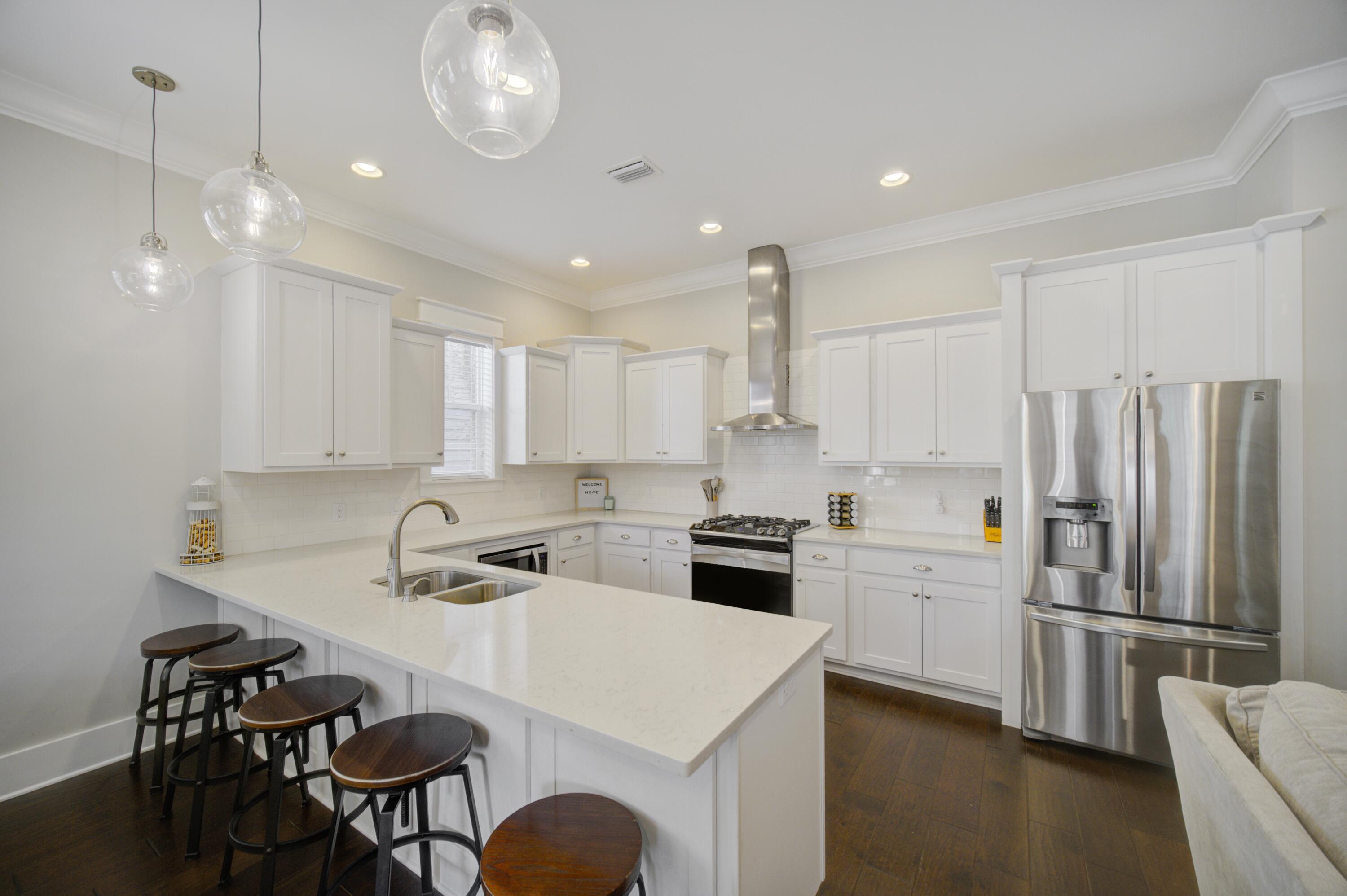 FOREST LAKES - Residential