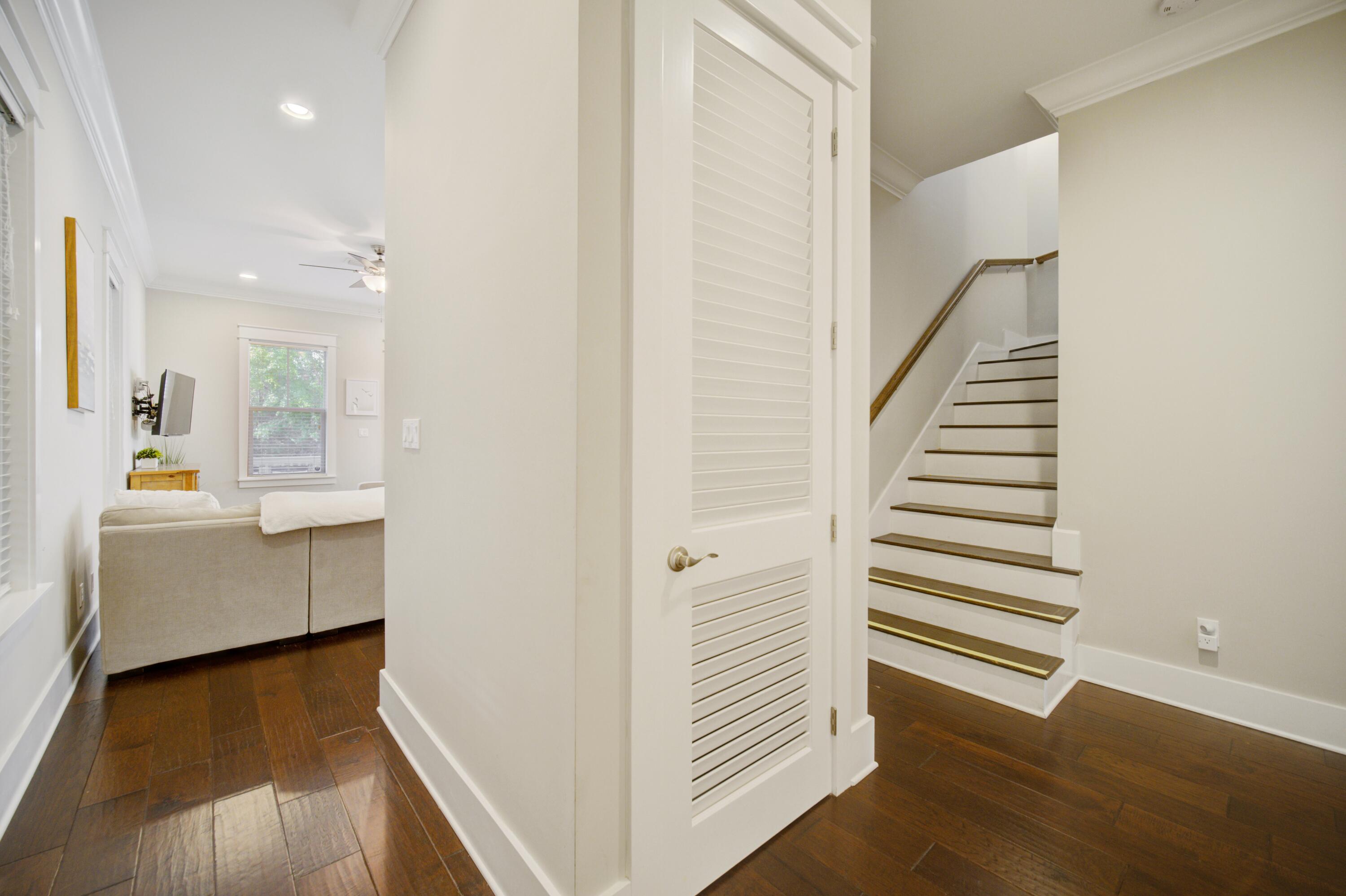 FOREST LAKES - Residential