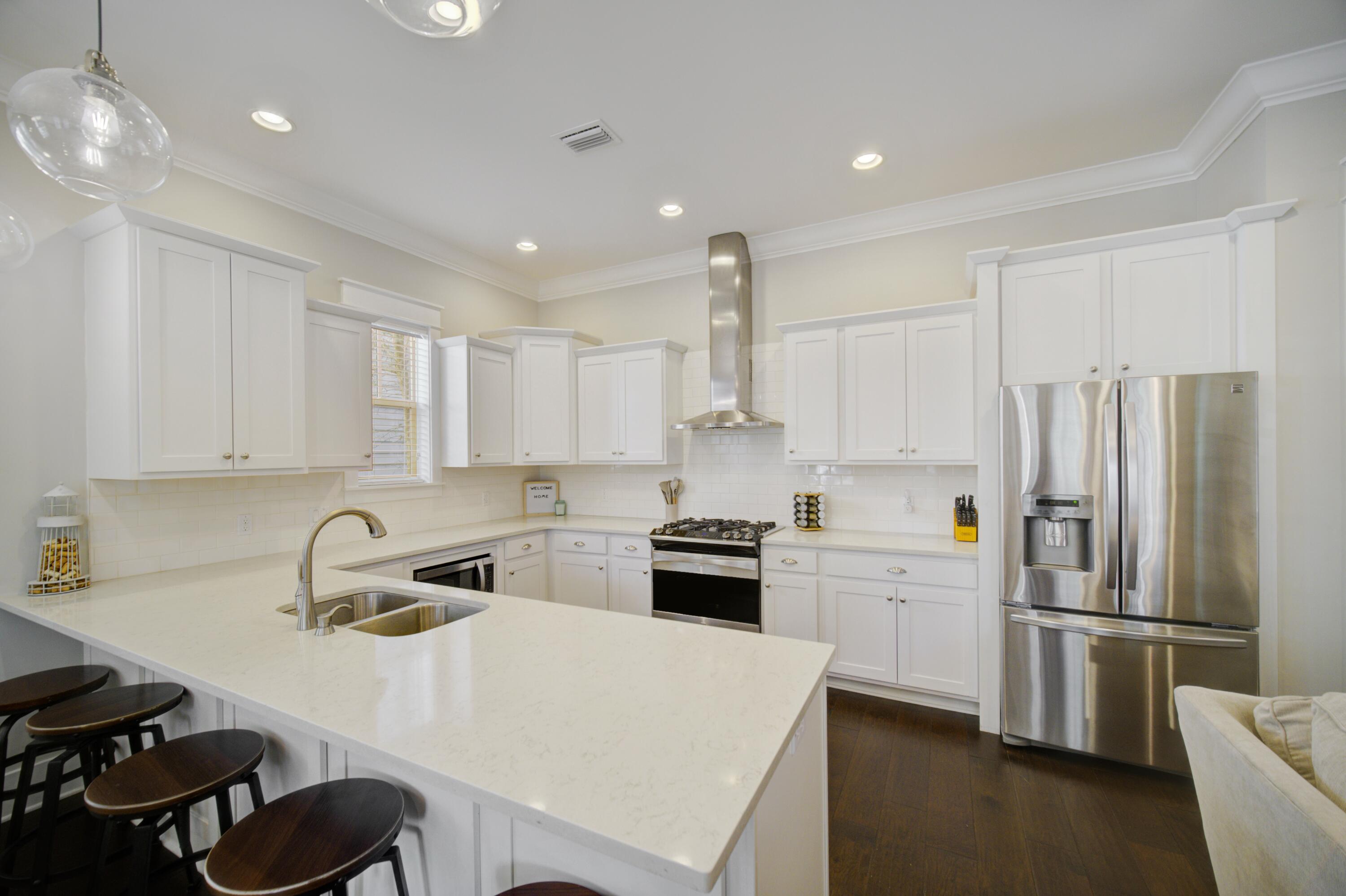 FOREST LAKES - Residential