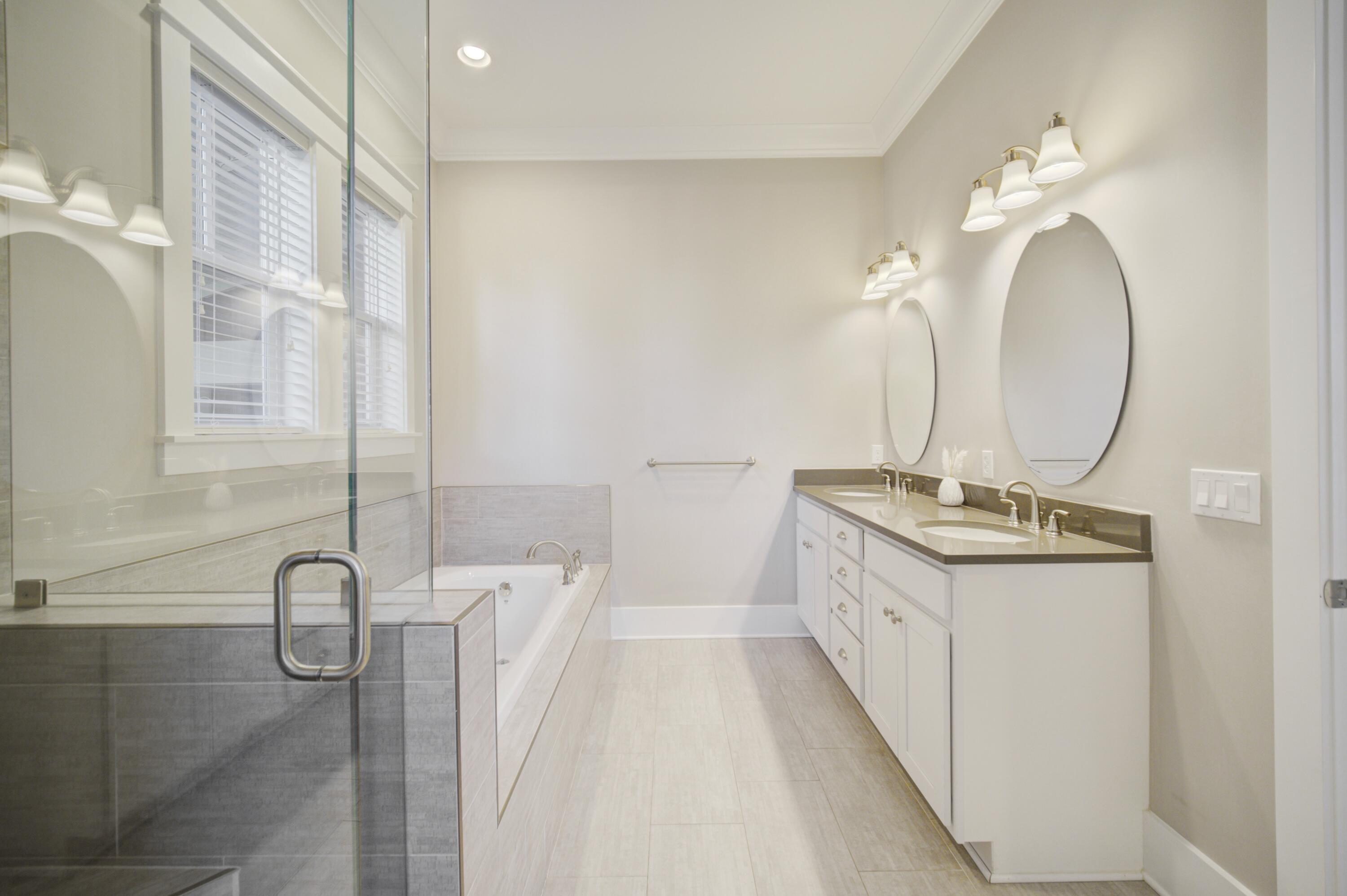 FOREST LAKES - Residential