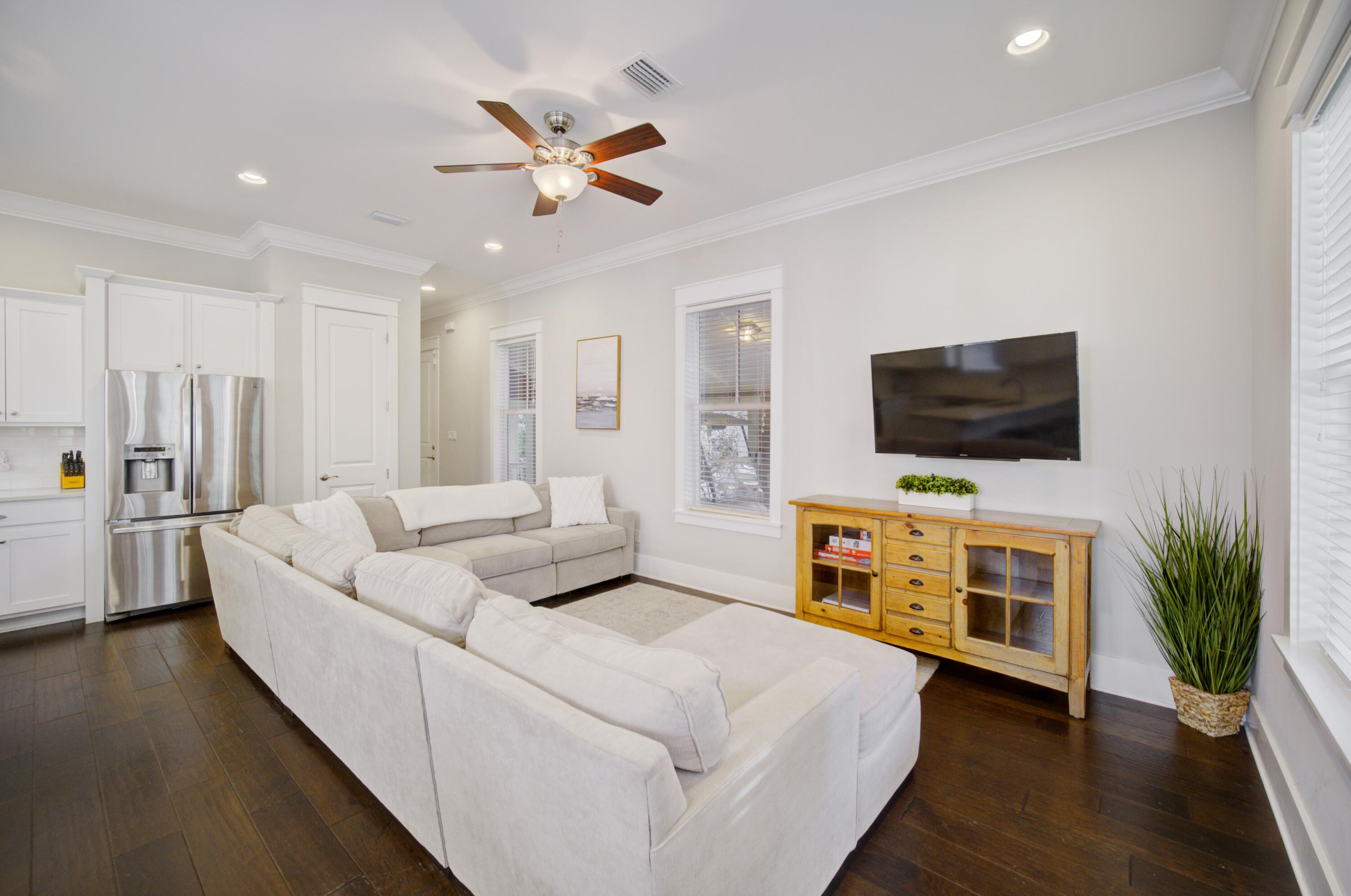 FOREST LAKES - Residential