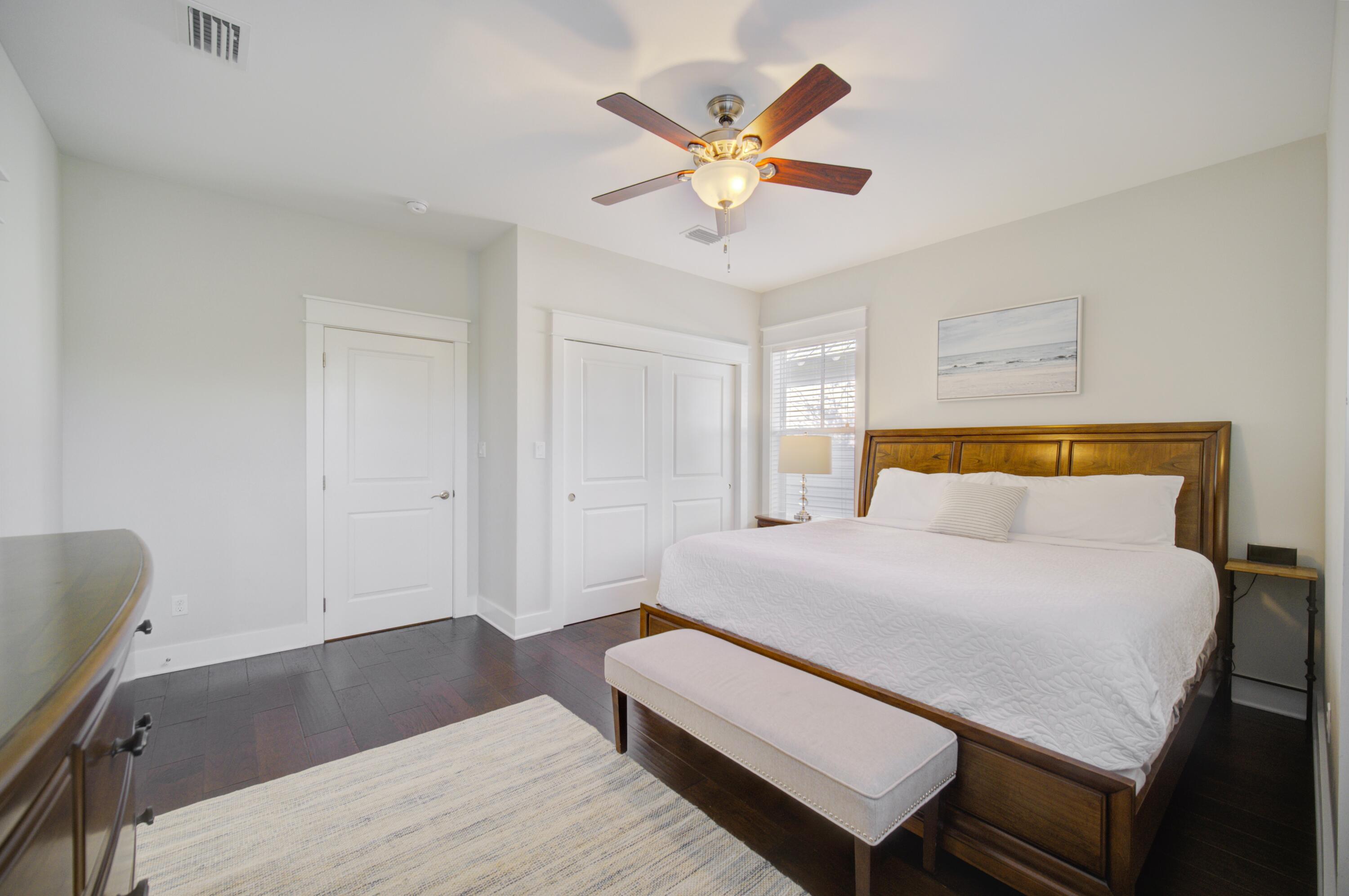 FOREST LAKES - Residential