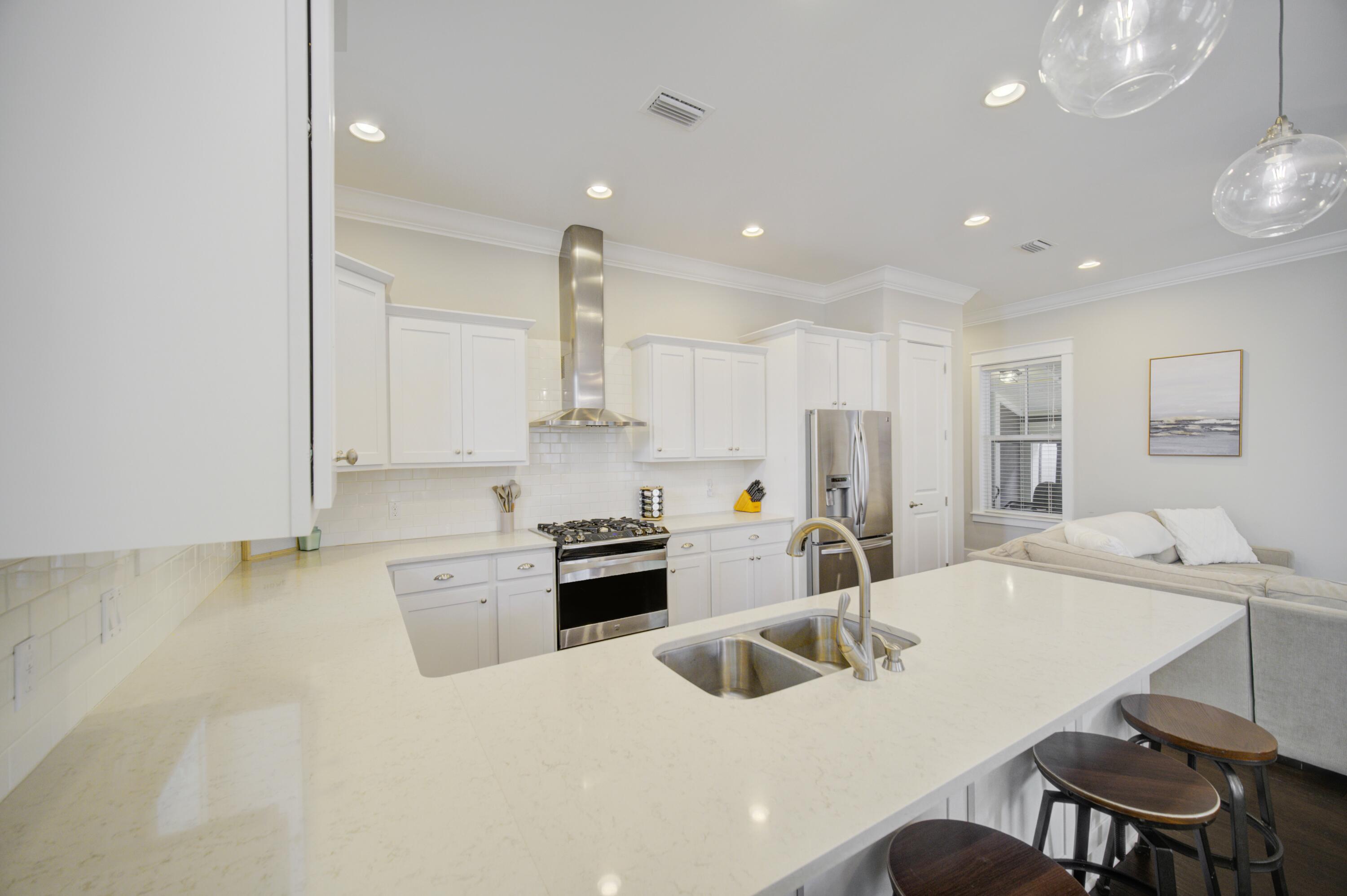 FOREST LAKES - Residential