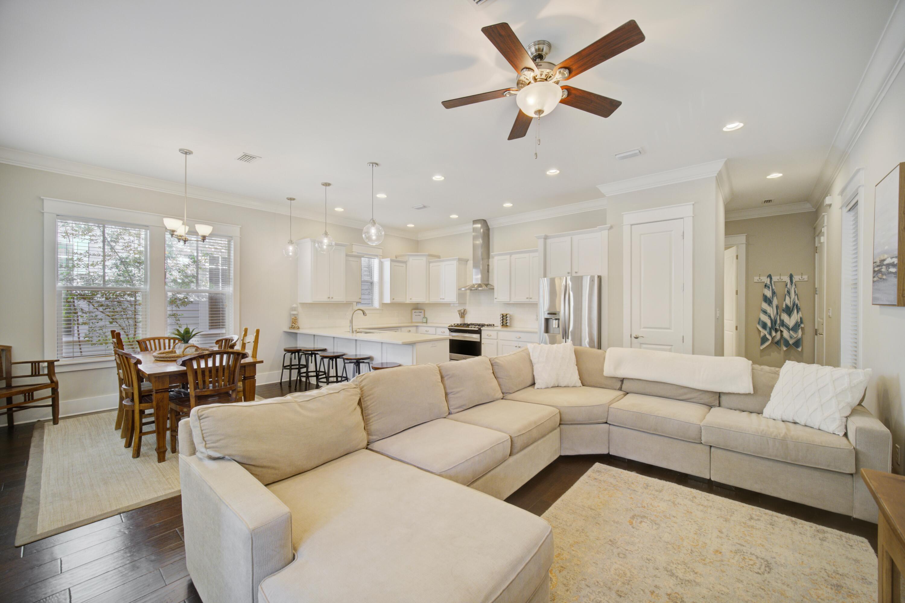 FOREST LAKES - Residential