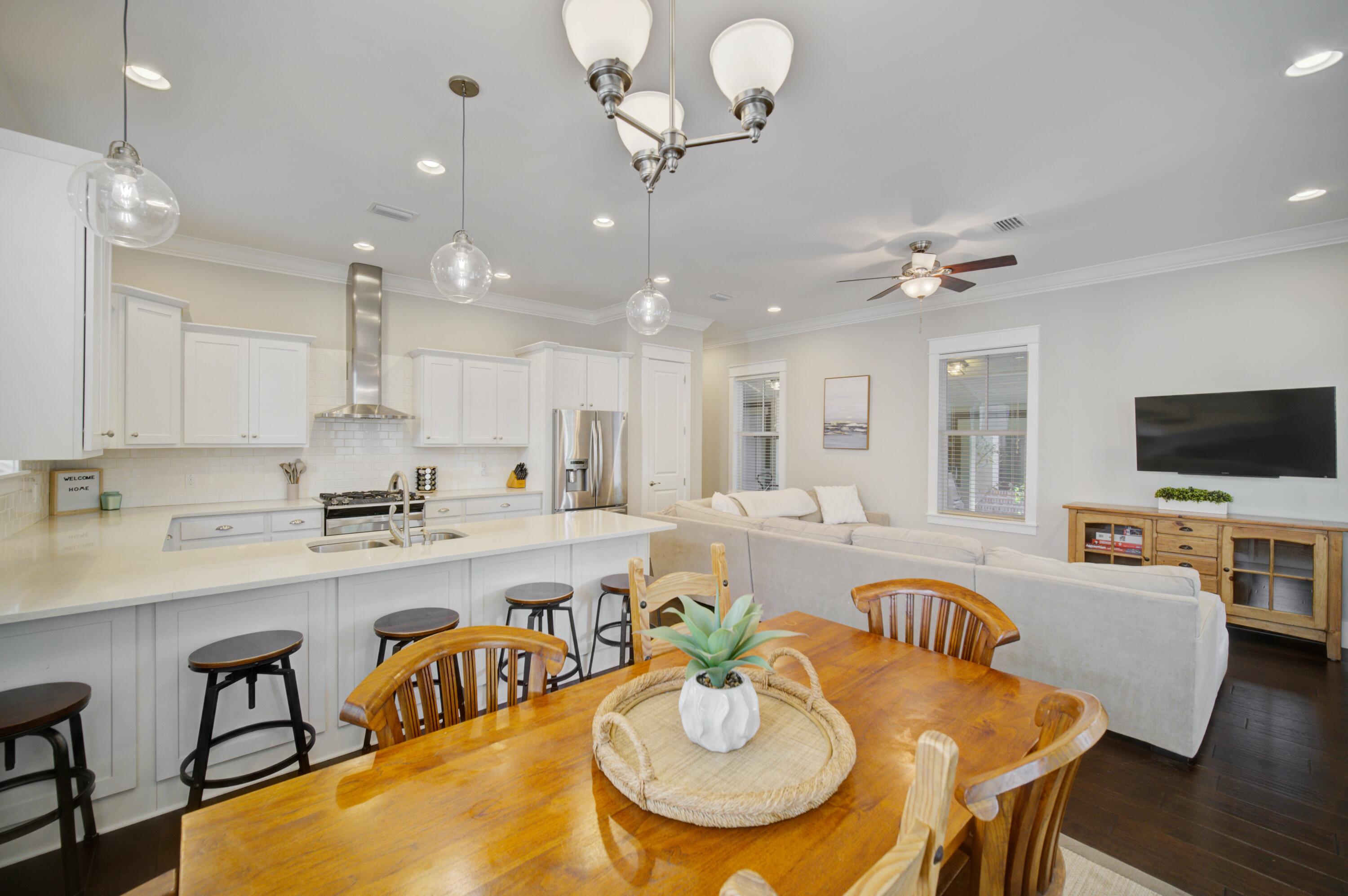 FOREST LAKES - Residential