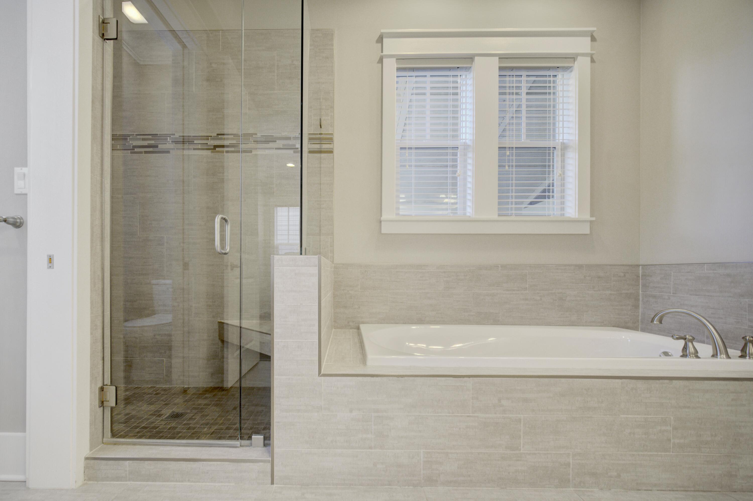 FOREST LAKES - Residential