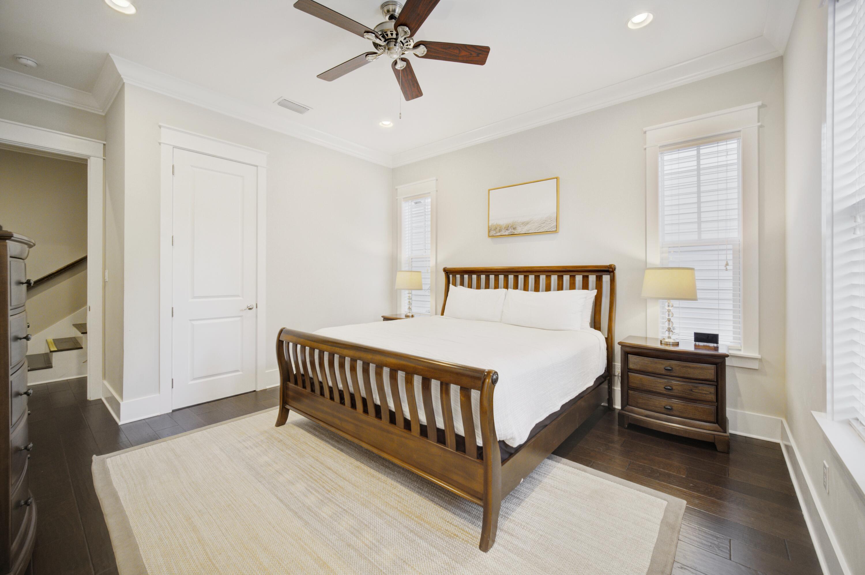 FOREST LAKES - Residential