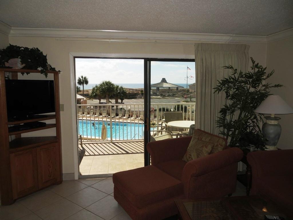 ISLANDER CONDO Ph I - Residential