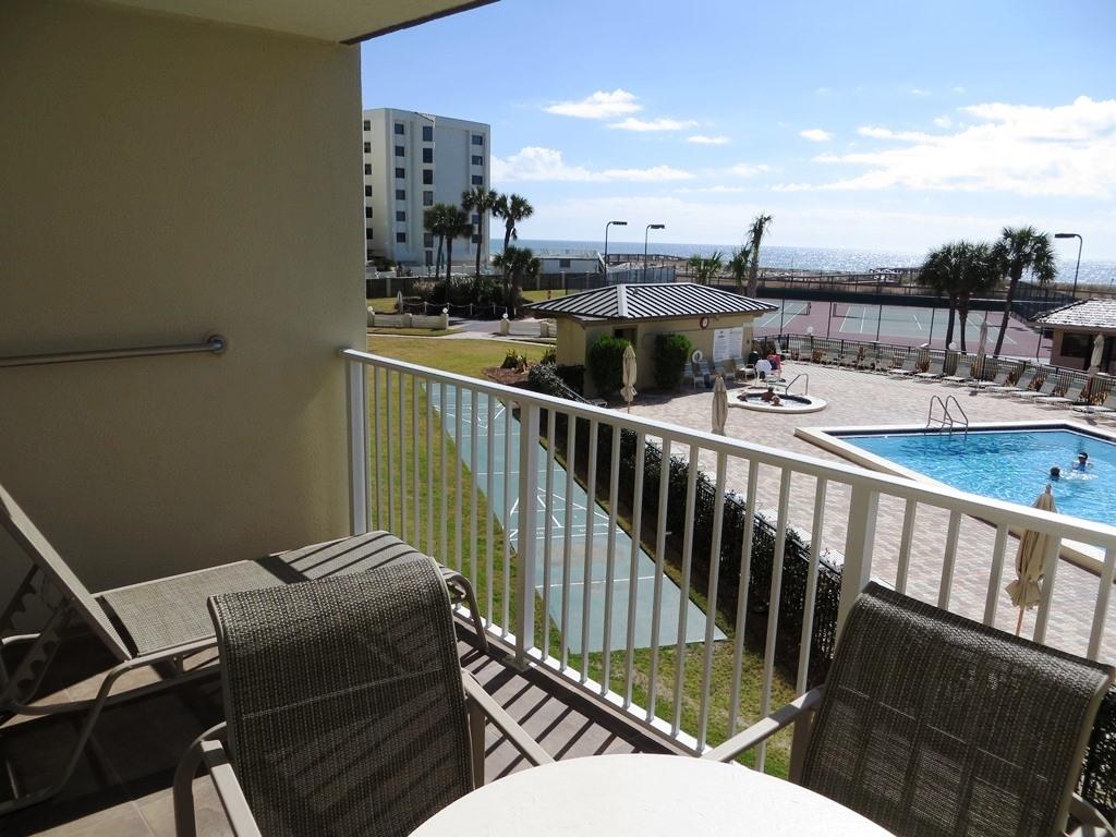 ISLANDER CONDO Ph I - Residential