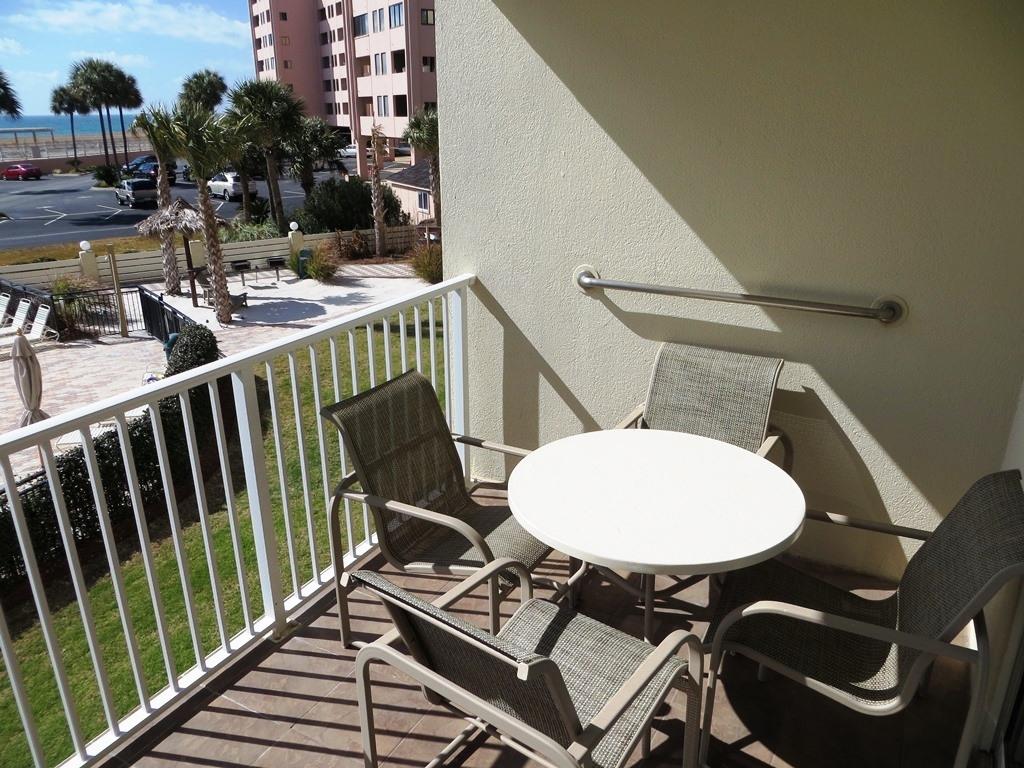 ISLANDER CONDO Ph I - Residential