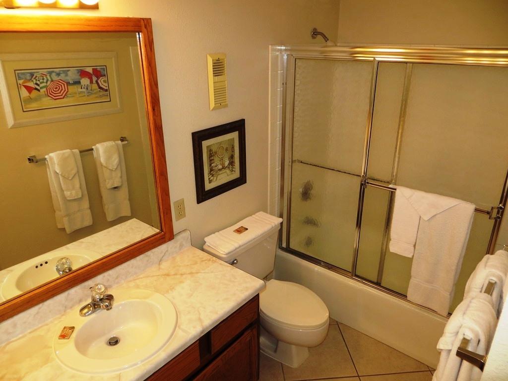 ISLANDER CONDO Ph I - Residential