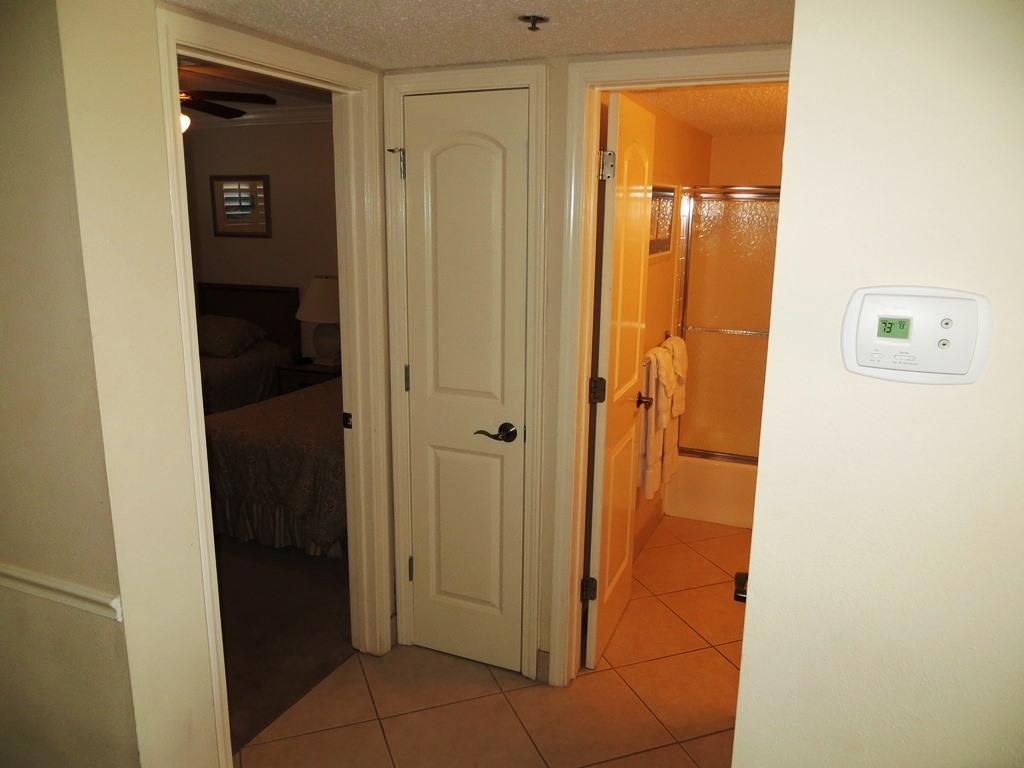 ISLANDER CONDO Ph I - Residential