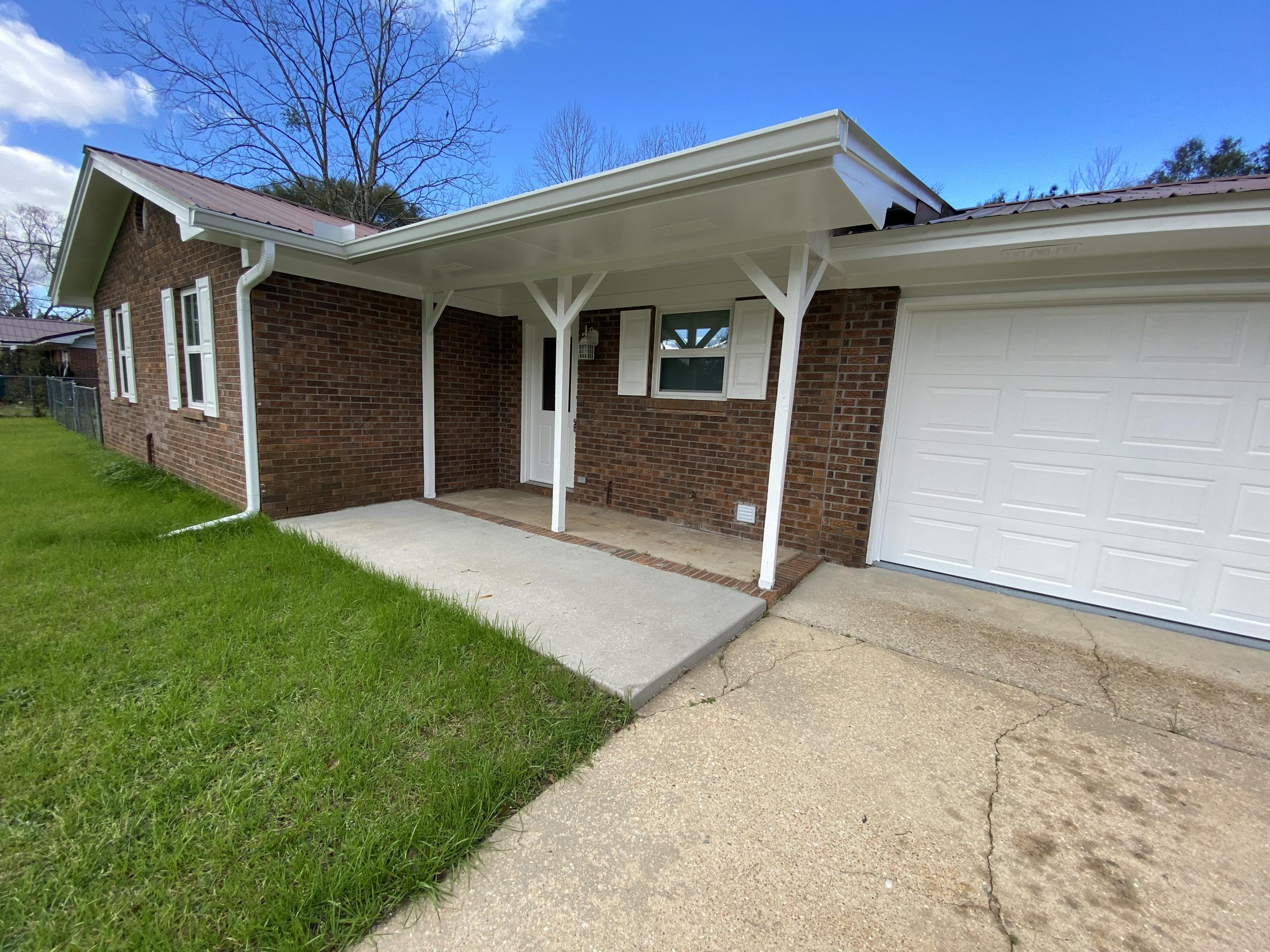 ADAMS POWELL EAST - Residential