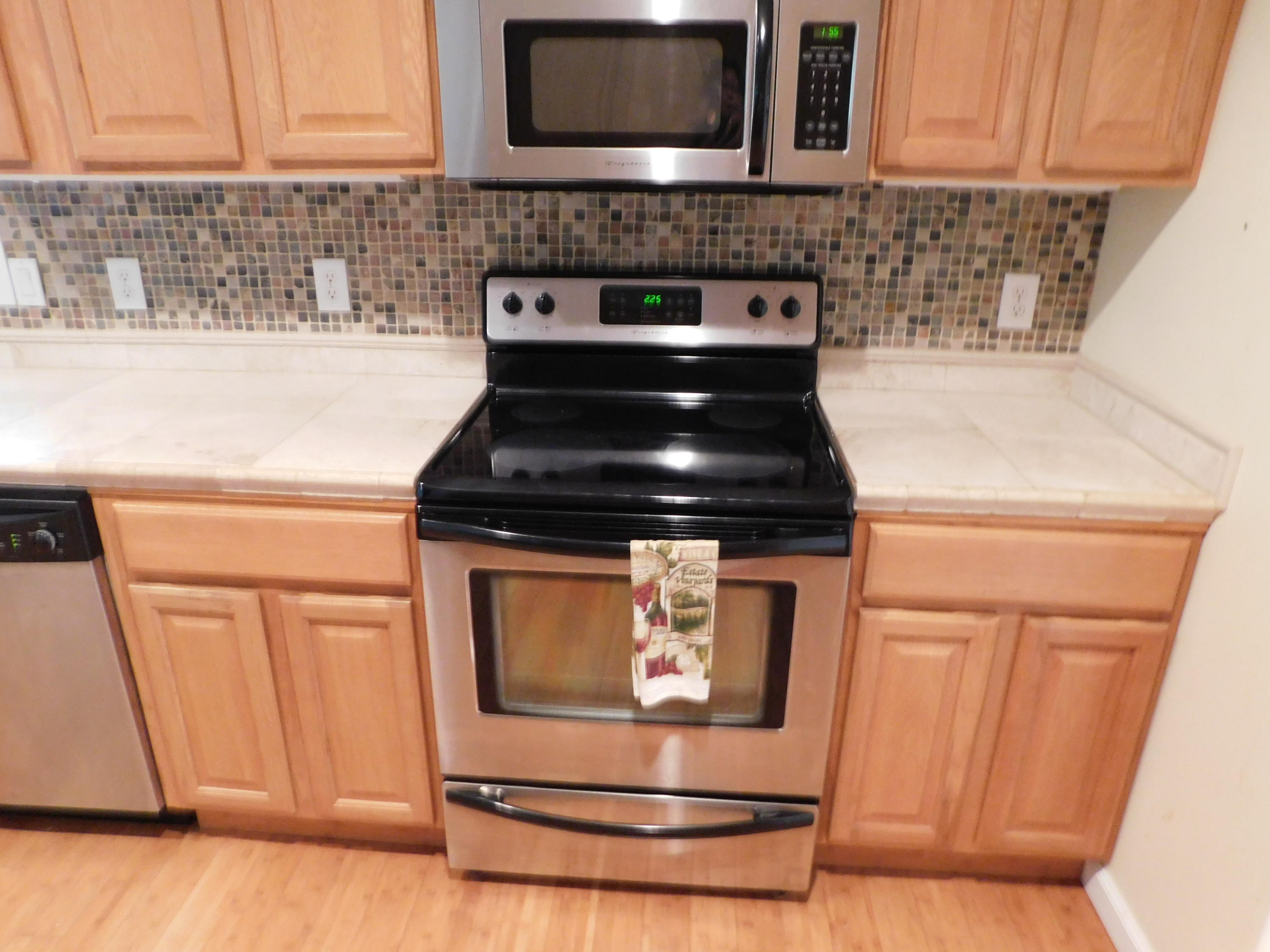 1605 - Live Oak Pt and Old Town of Santa Rosa - Residential