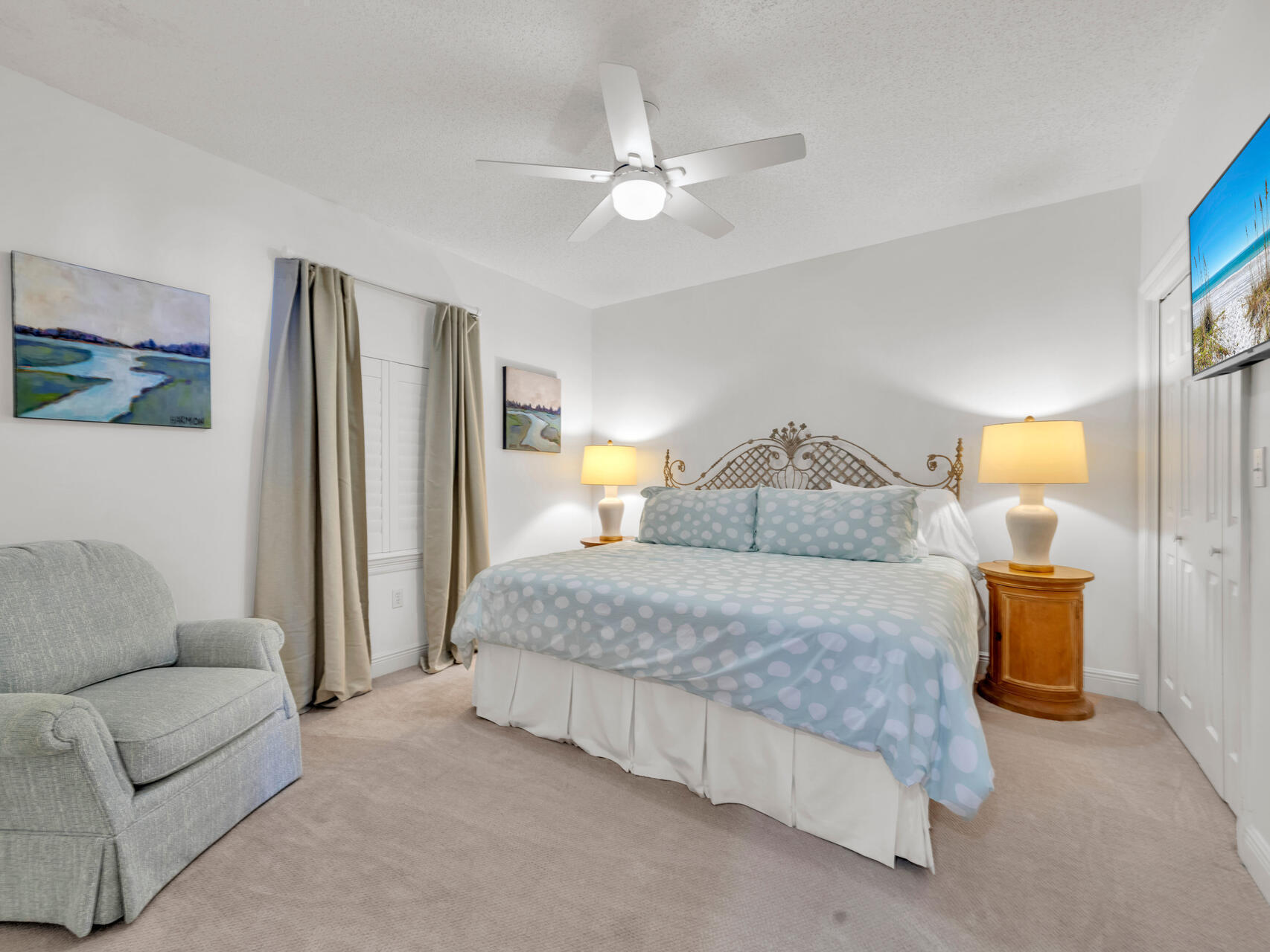 HOLIDAY ISLE TOWERS CONDO - Residential