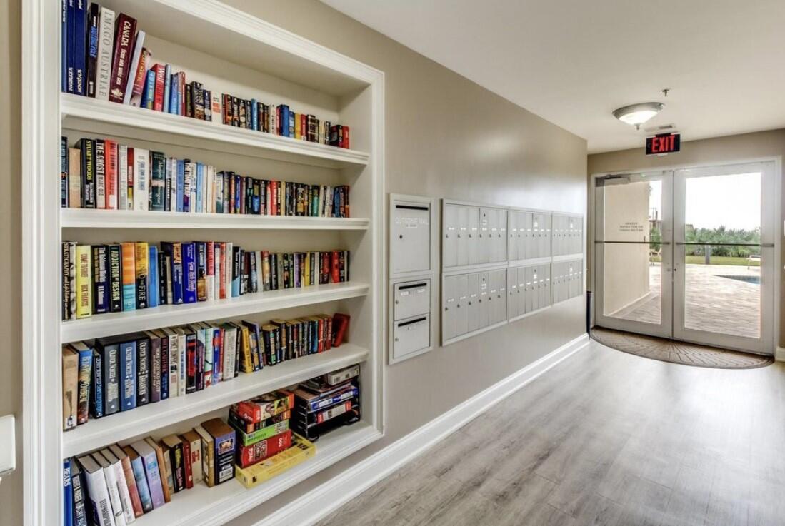 HOLIDAY ISLE TOWERS CONDO - Residential