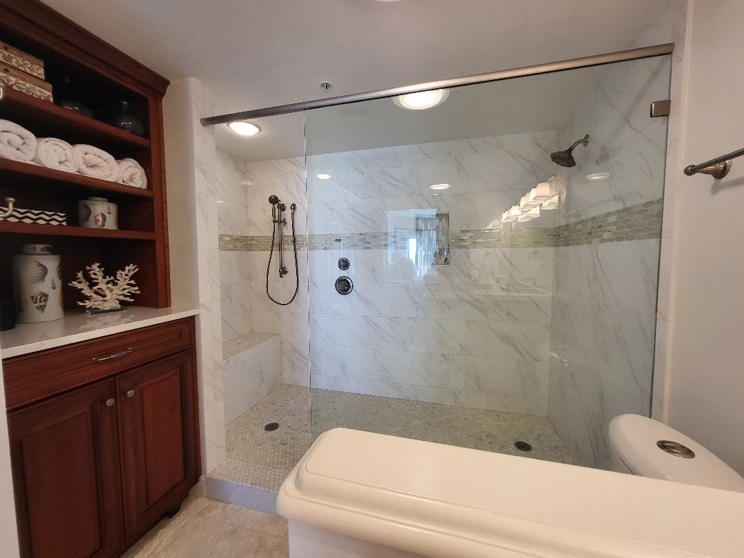 HOLIDAY ISLE TOWERS CONDO - Residential