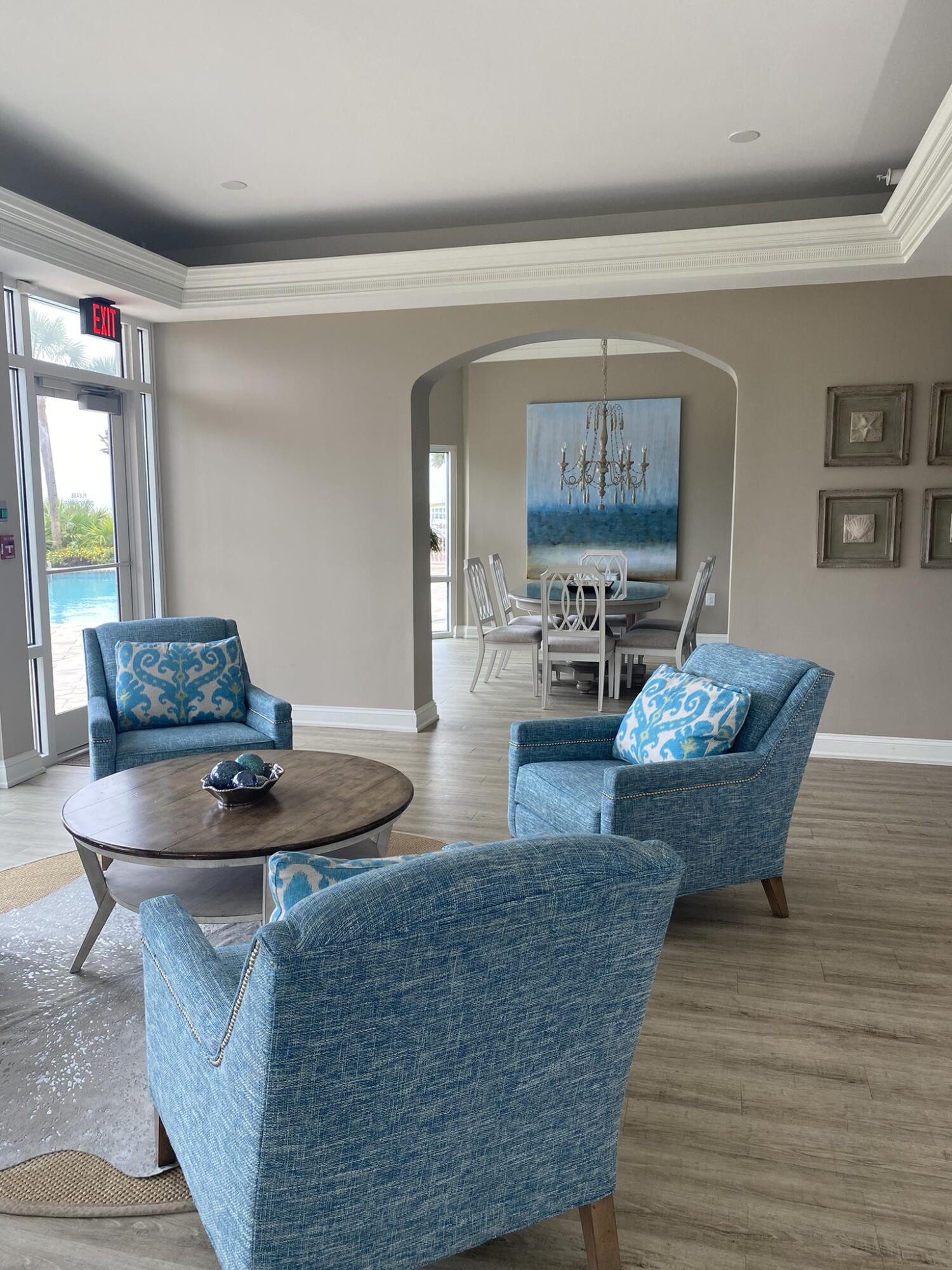 HOLIDAY ISLE TOWERS CONDO - Residential