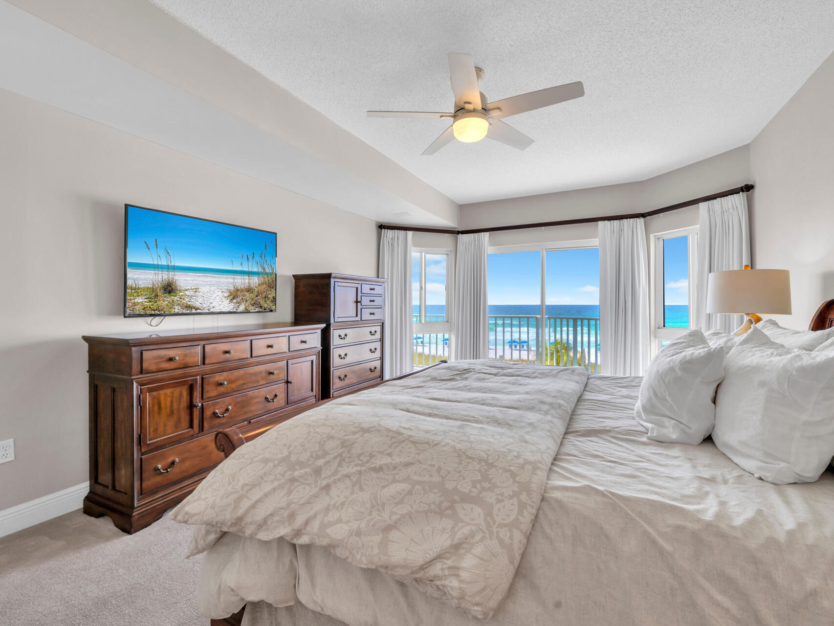 HOLIDAY ISLE TOWERS CONDO - Residential