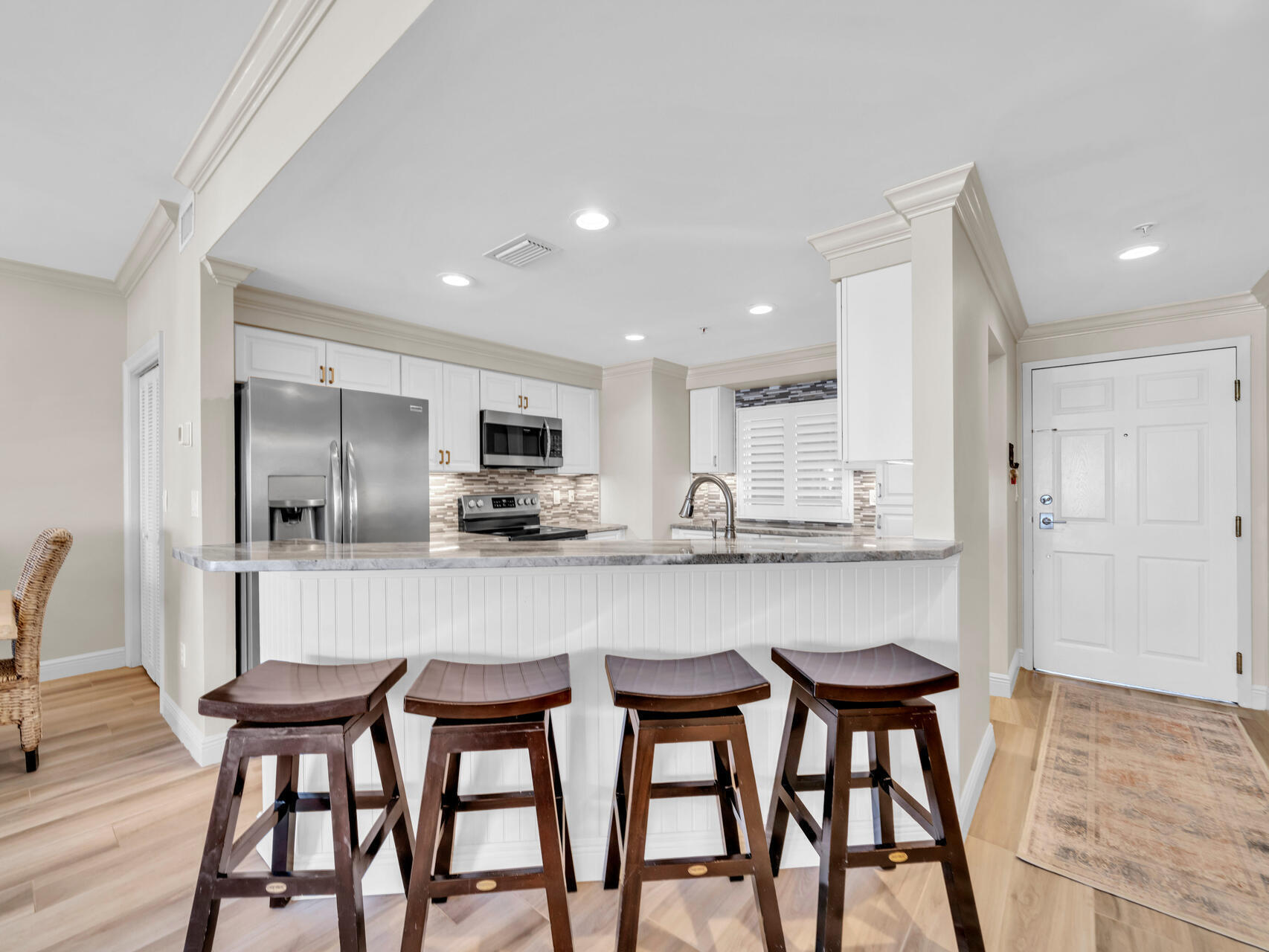 HOLIDAY ISLE TOWERS CONDO - Residential