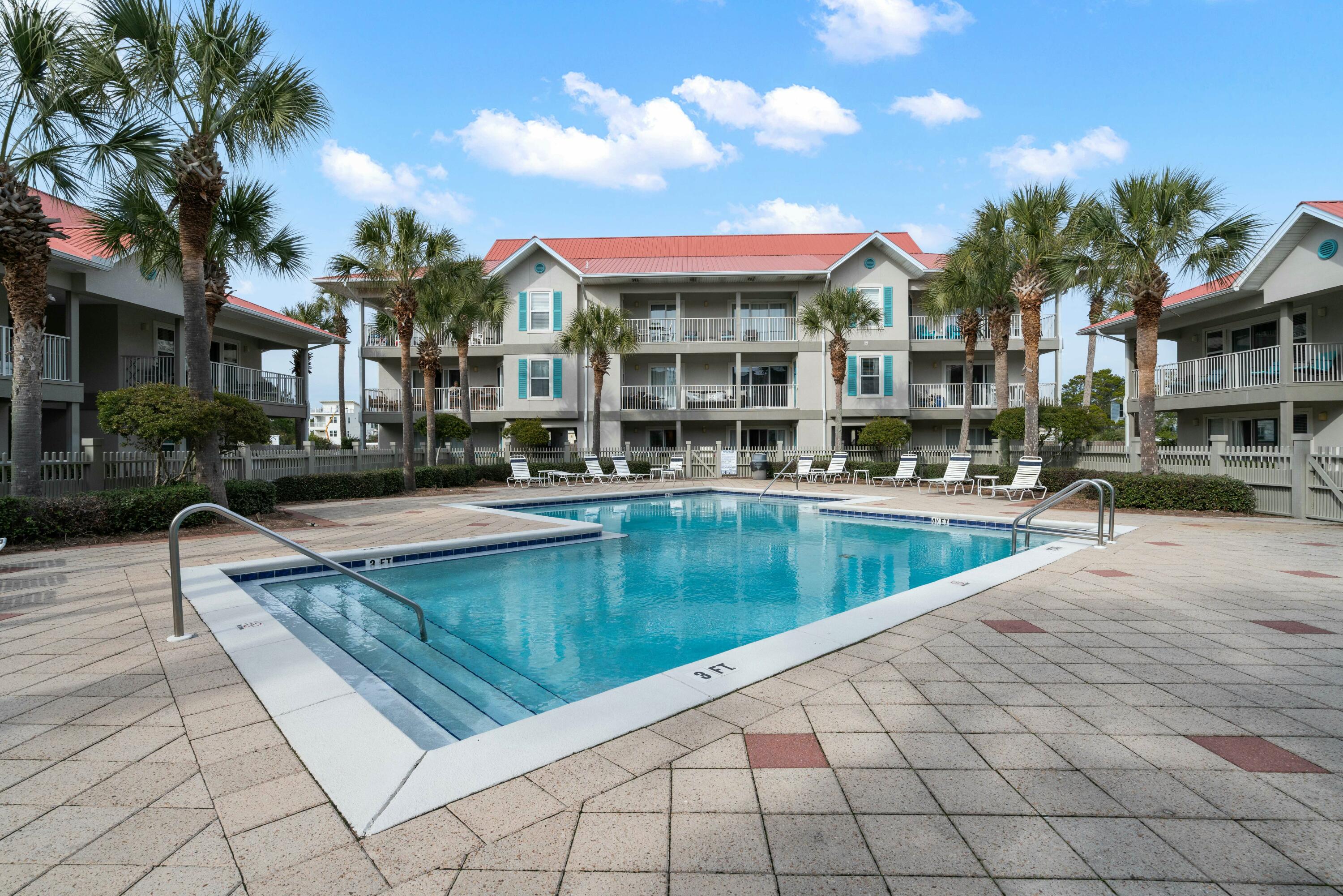 ROLLIN TIDE VILLAS - Residential