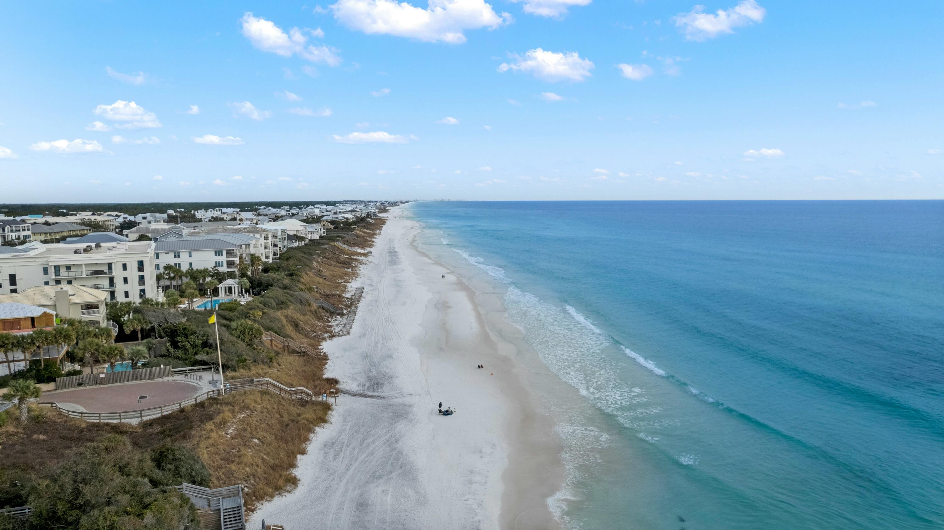 ROLLIN TIDE VILLAS - Residential