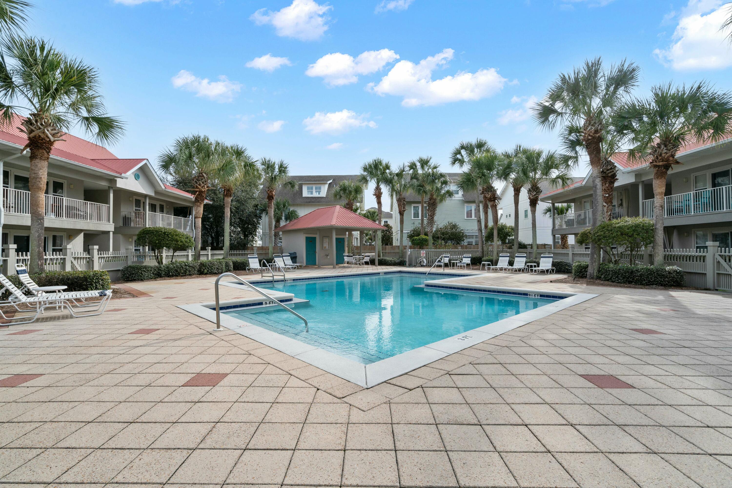 ROLLIN TIDE VILLAS - Residential
