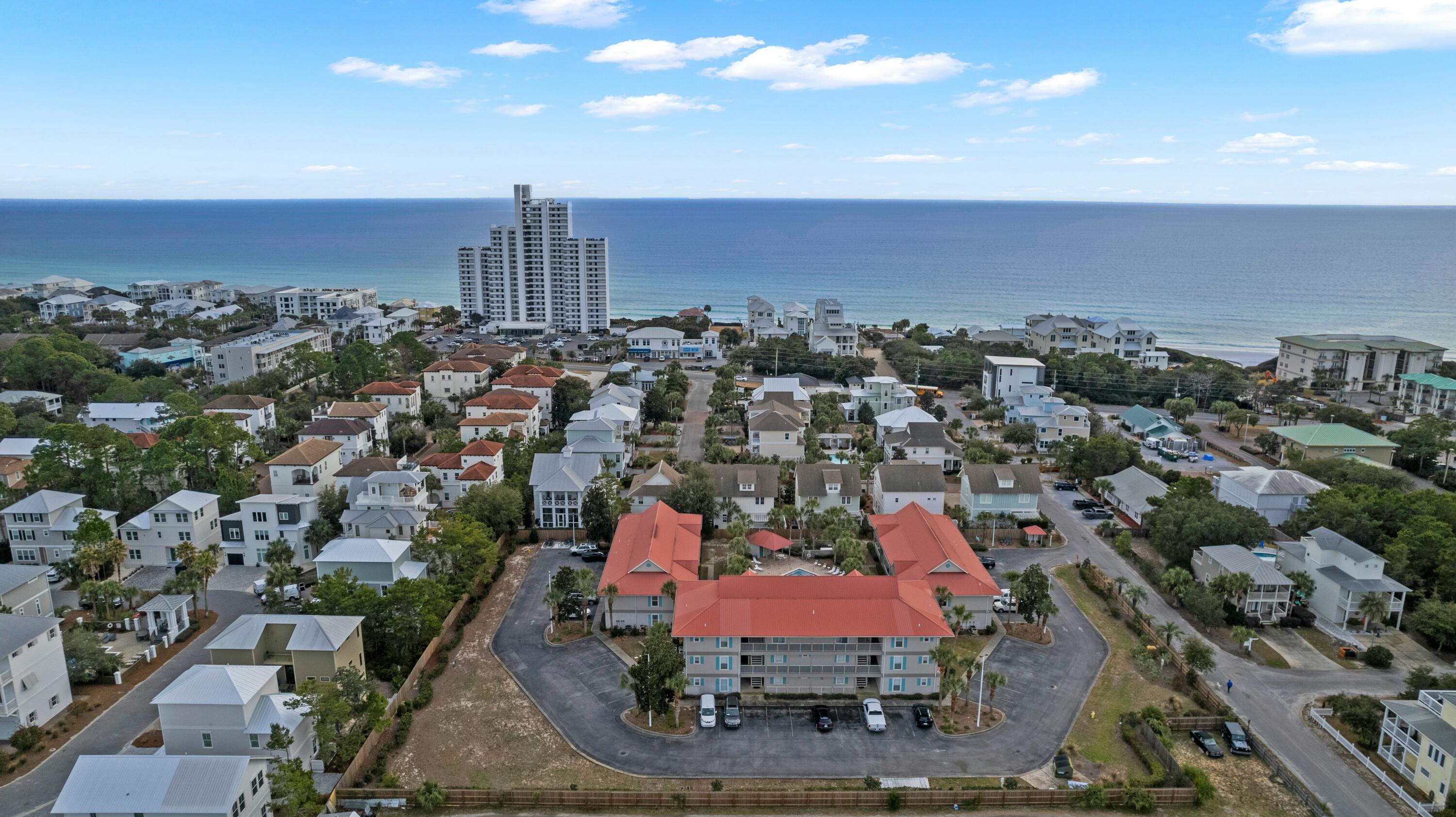 ROLLIN TIDE VILLAS - Residential