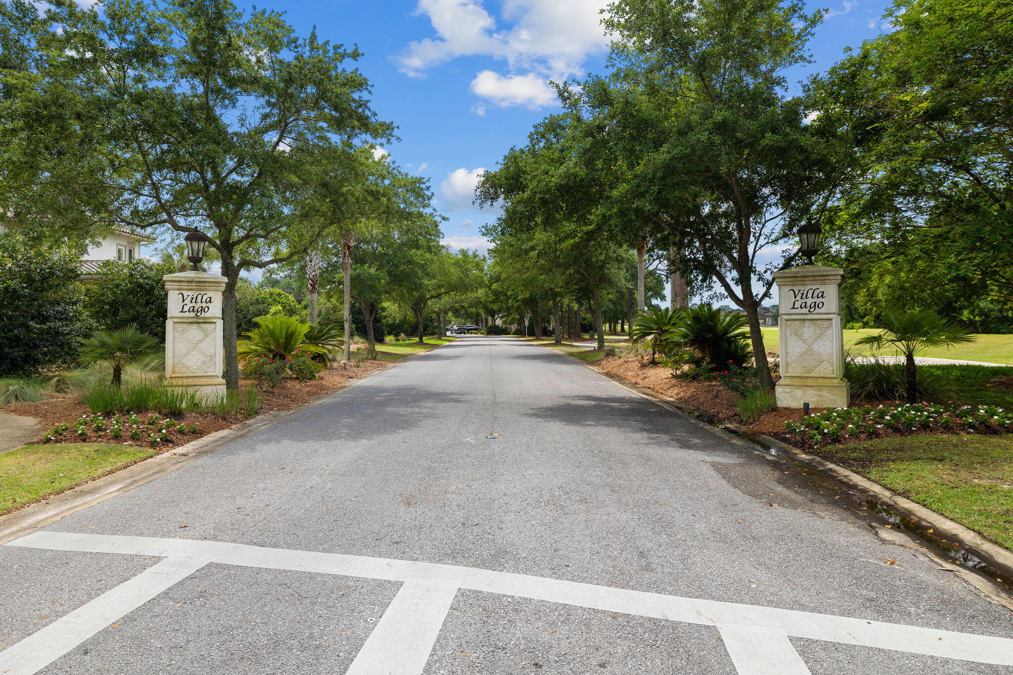 VILLA LAGO - Residential