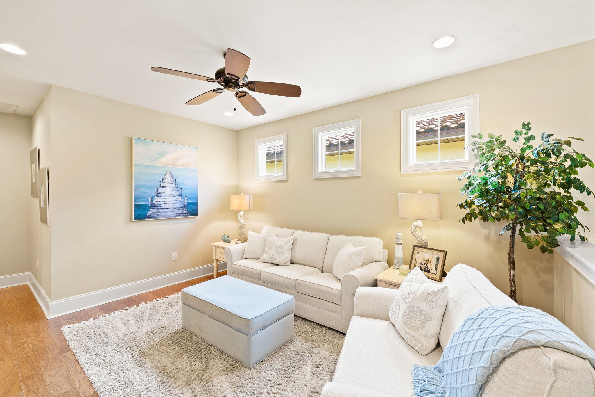 VILLA LAGO - Residential