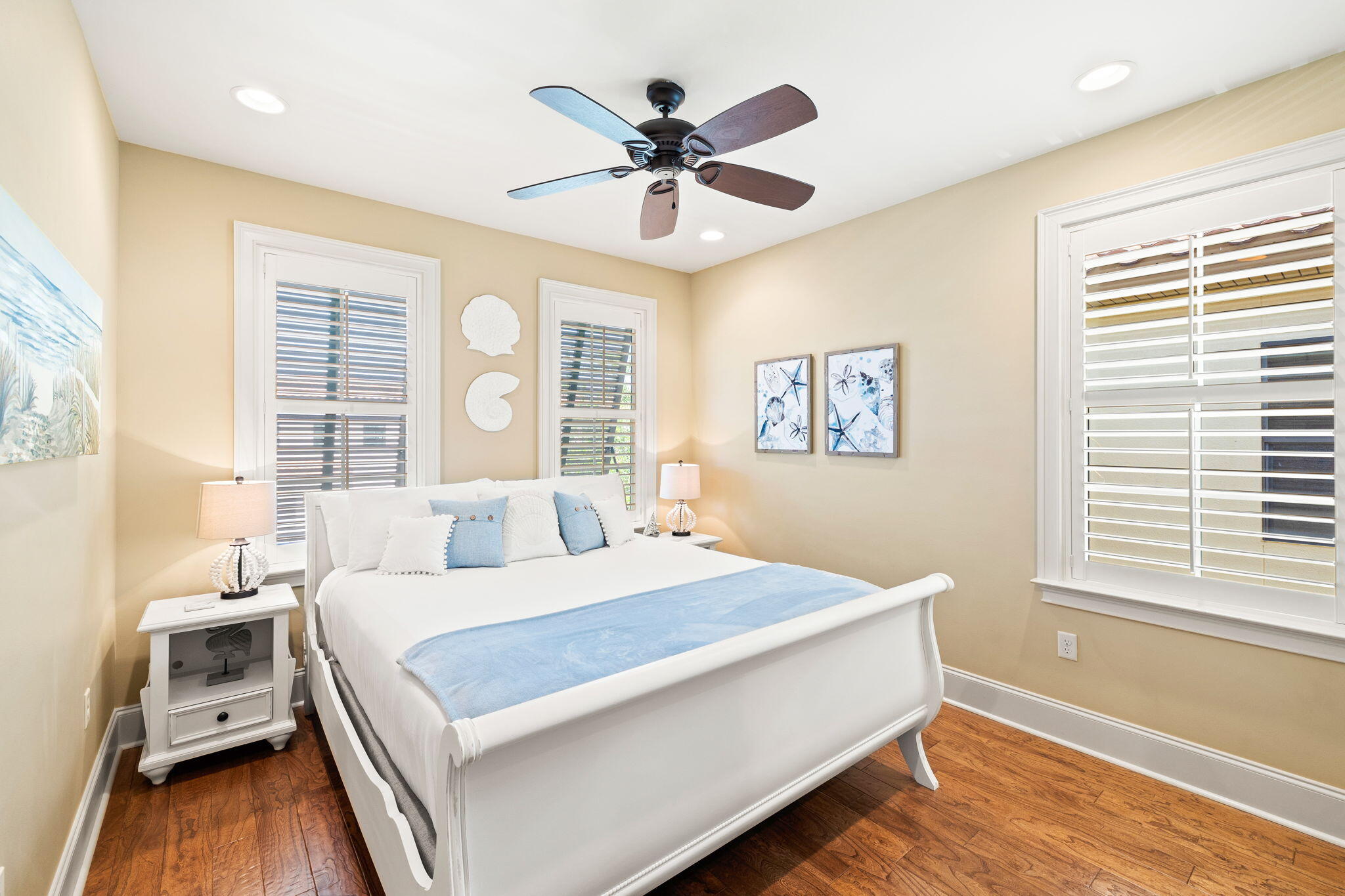 VILLA LAGO - Residential