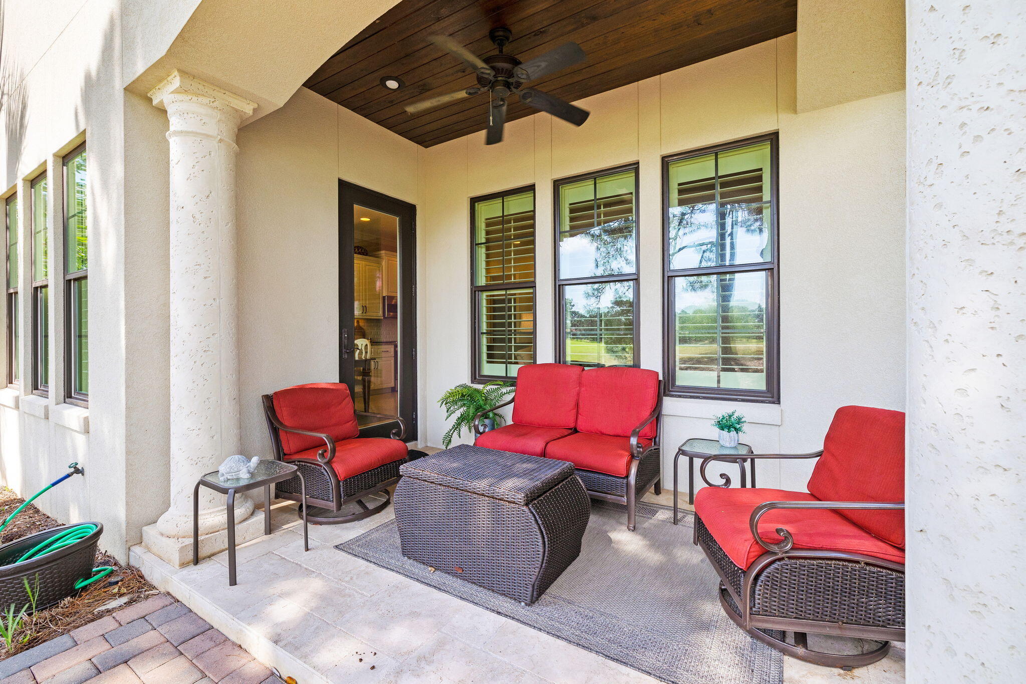 VILLA LAGO - Residential