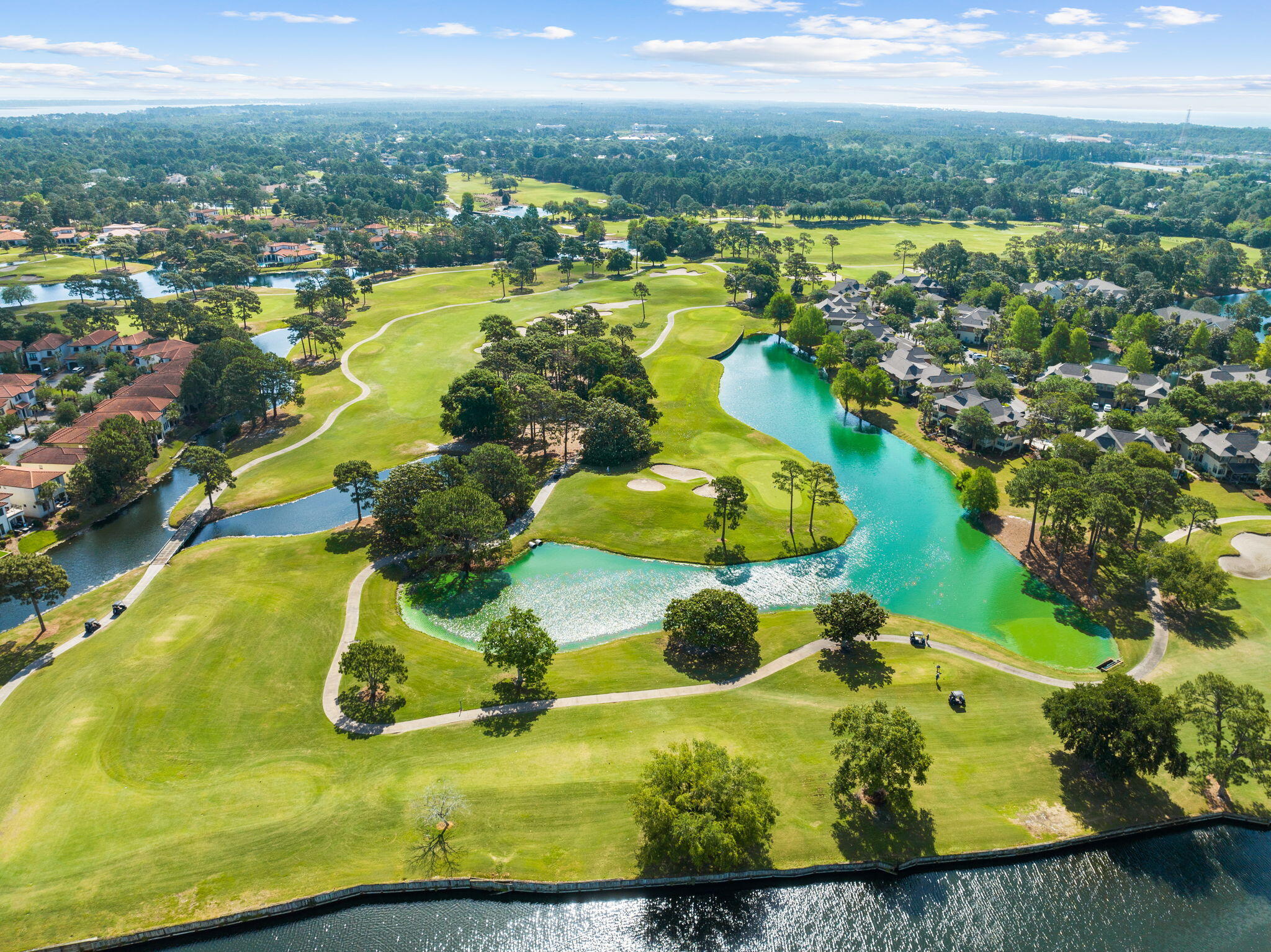 VILLA LAGO - Residential