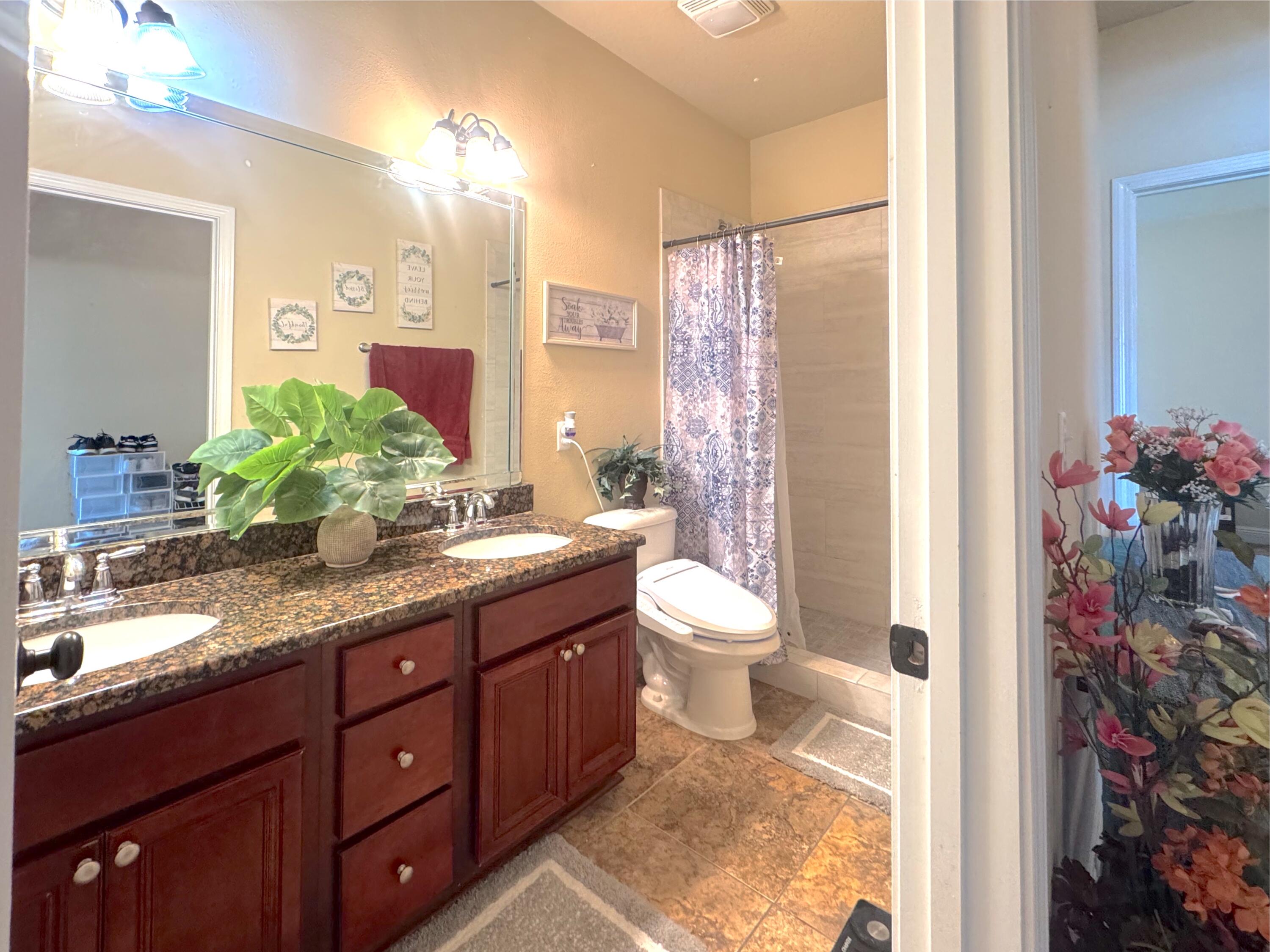 LIBERTY OAKS - Residential