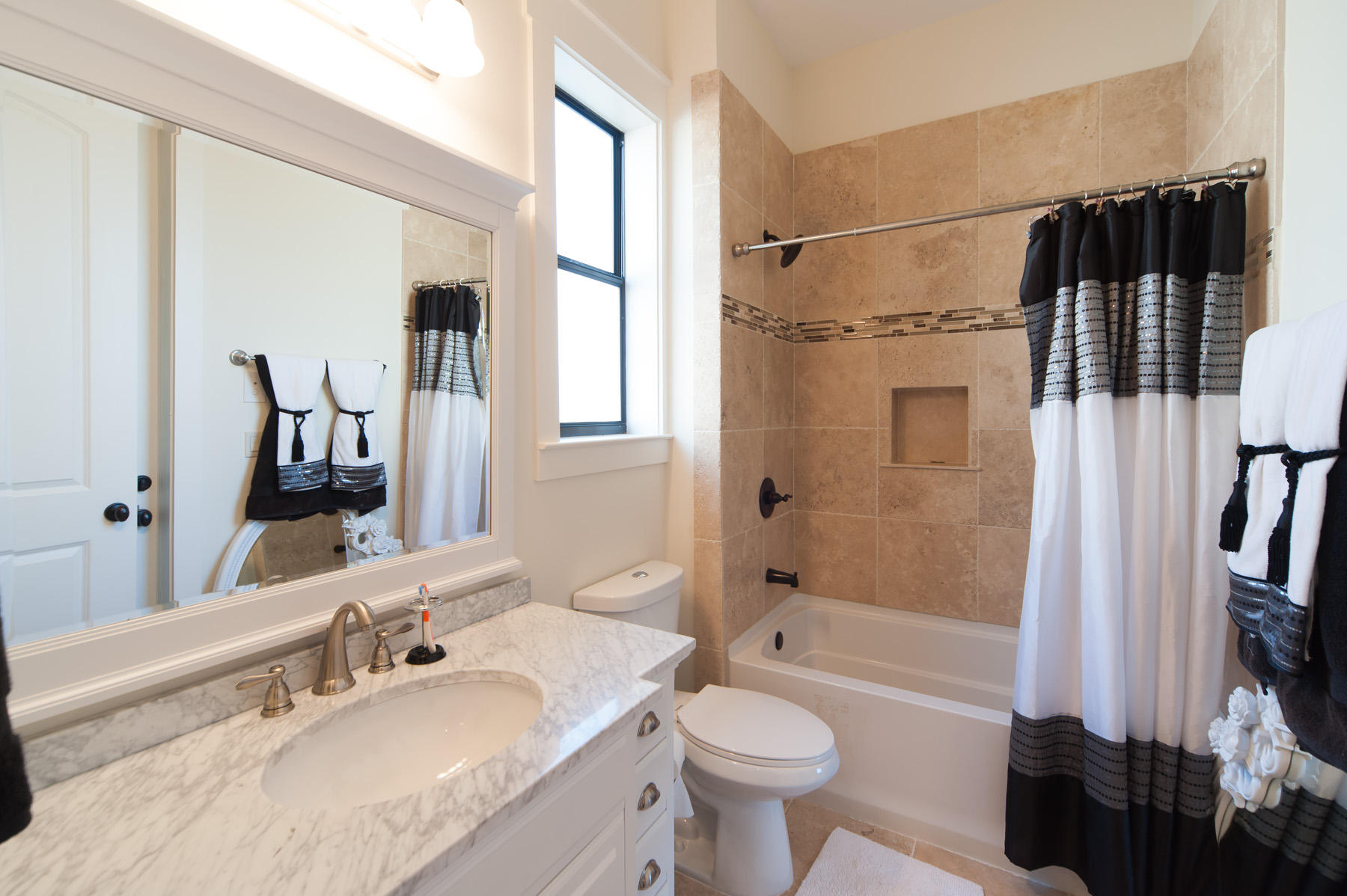 EMERALD BAY PH 1-B - Residential